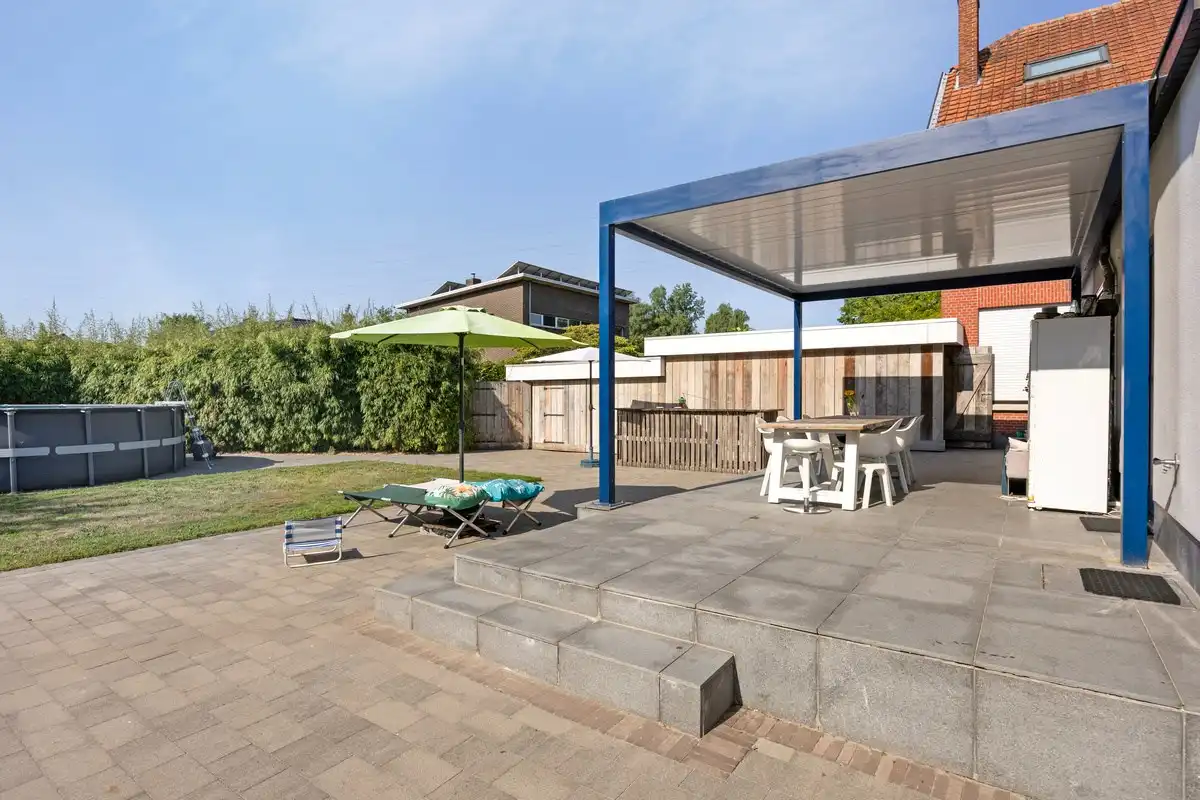 Ruim ingedeelde woning met 4 slpks op een mooi perceel van 21 are met achterliggend groen. foto 24