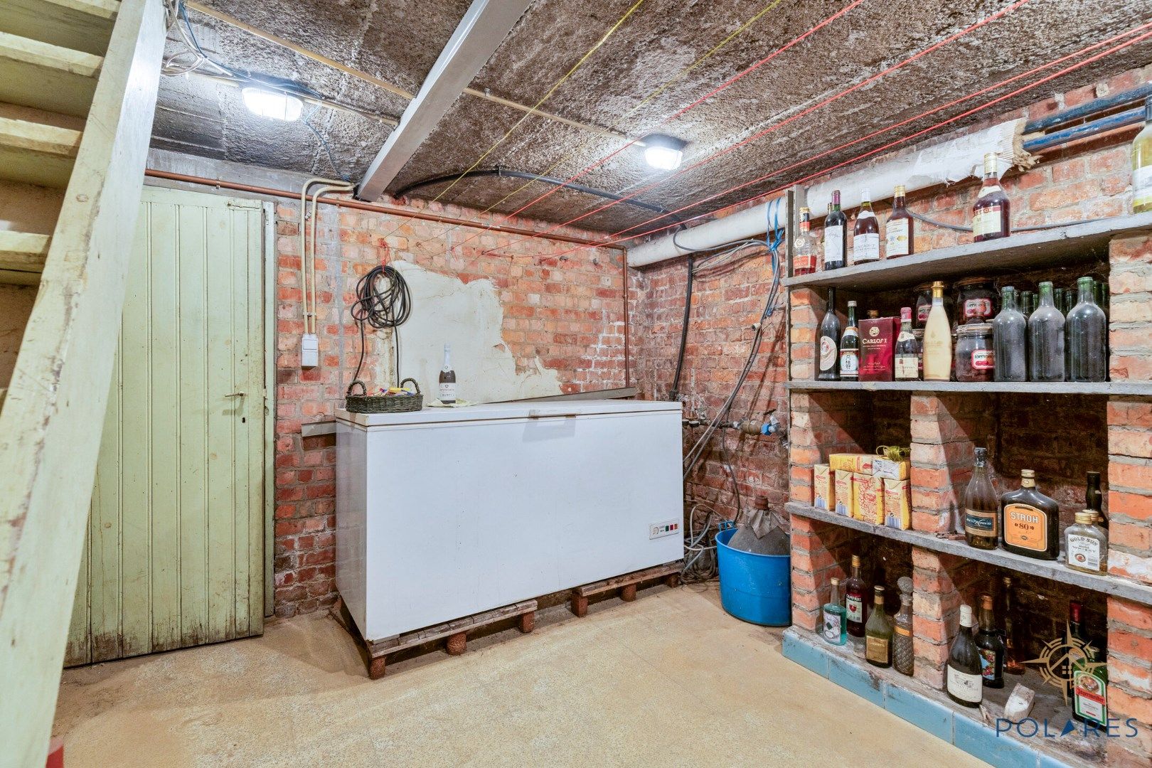 Woning met prachtig uitzicht en bijgebouw. foto 19