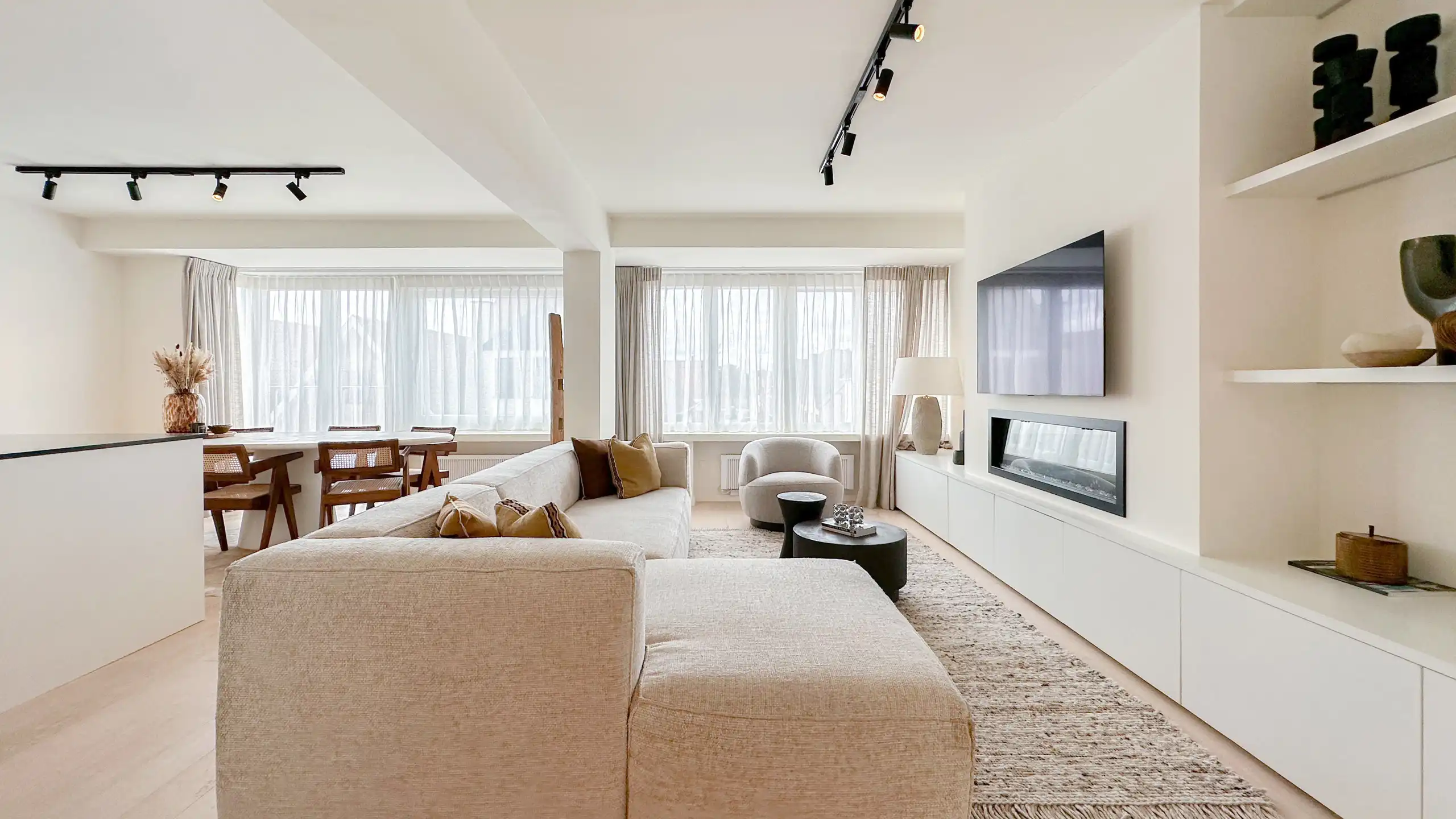 Ruim en lichtrijk 3-slpk. appartement nabij Groentenmarkt foto 7