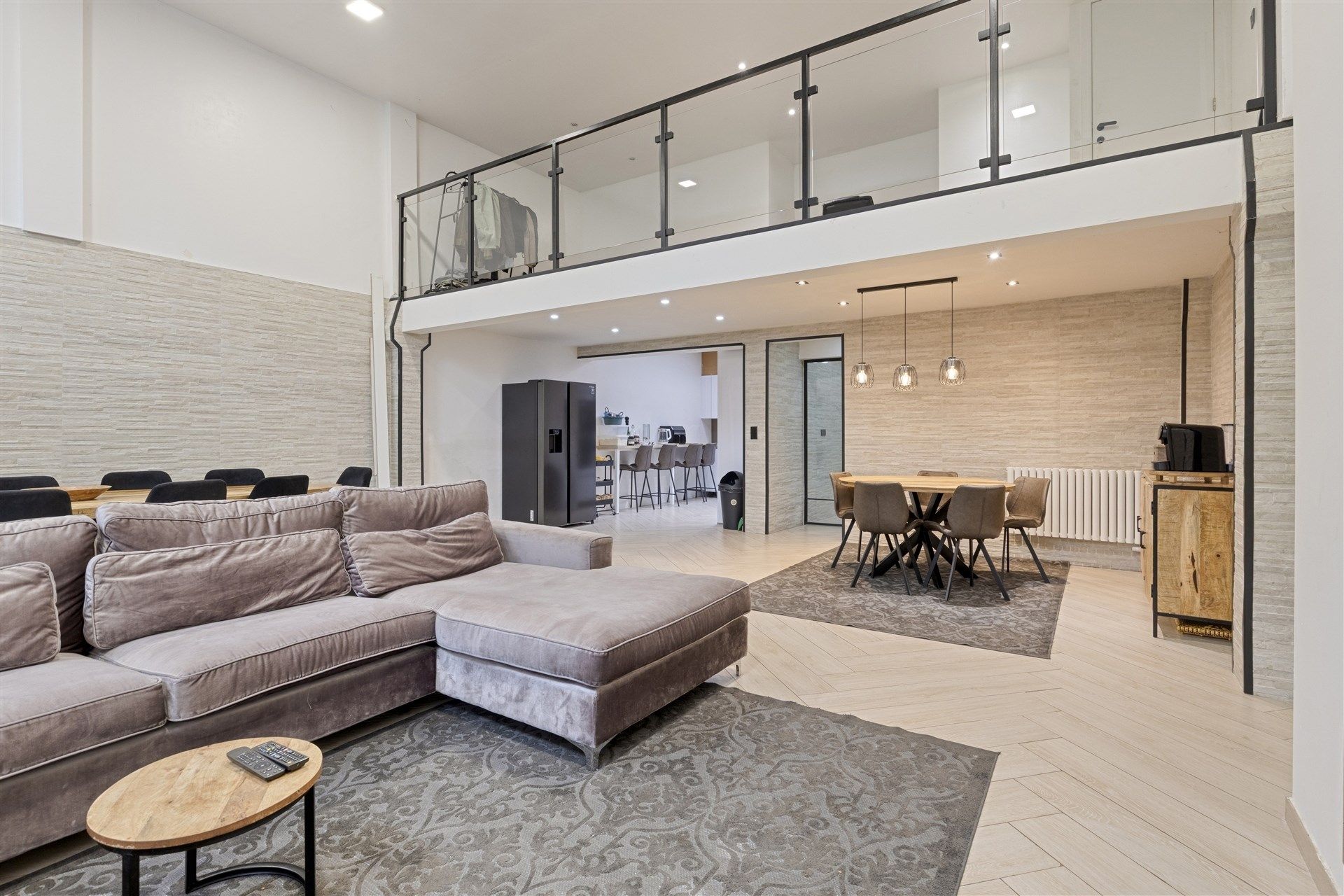 Gerenoveerd handelshuis met 4 tot 6 slaapkamers en zonnige tuin. foto 9