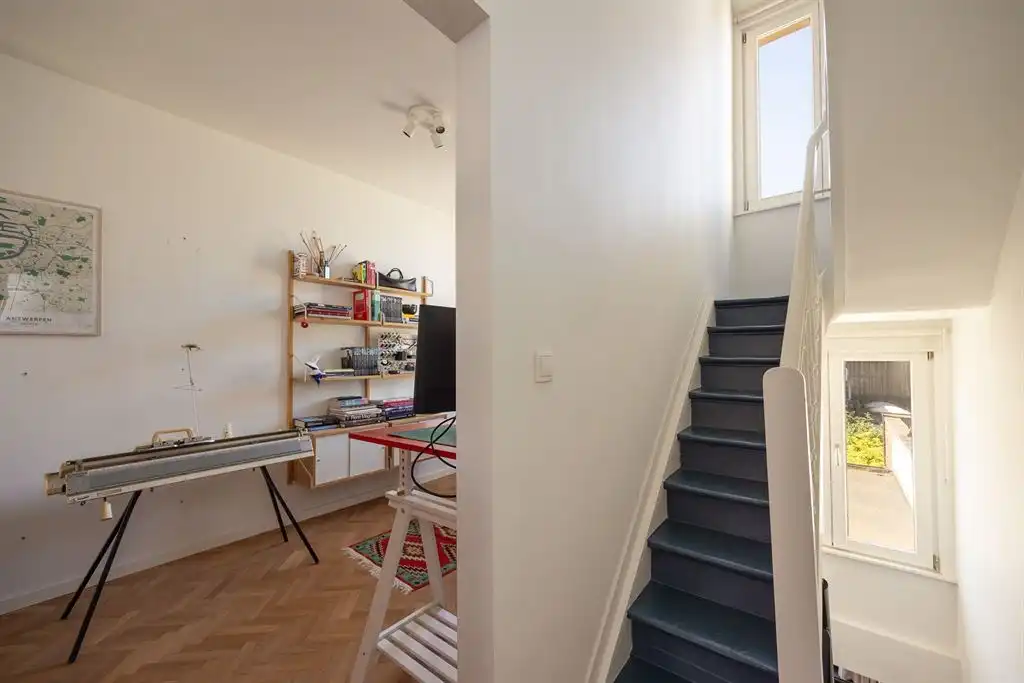 Piekfijn gerenoveerd huis met zonnige stadstuin vlakbij Park Spoor Noord  foto 15