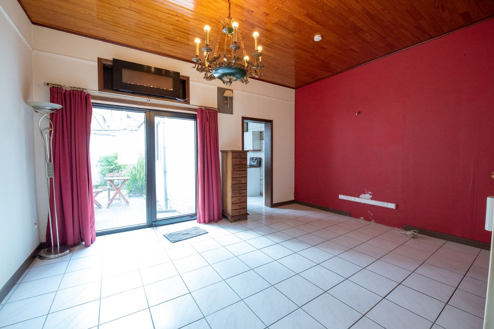 TE KOOP: Te renoveren woning in Gentbrugge! foto 5