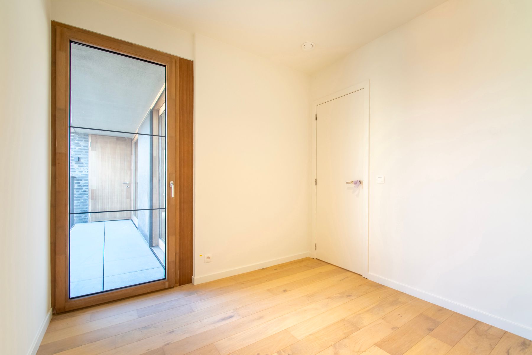 Rustig en comfortabel 2slpk appt. met zicht op park  foto 13