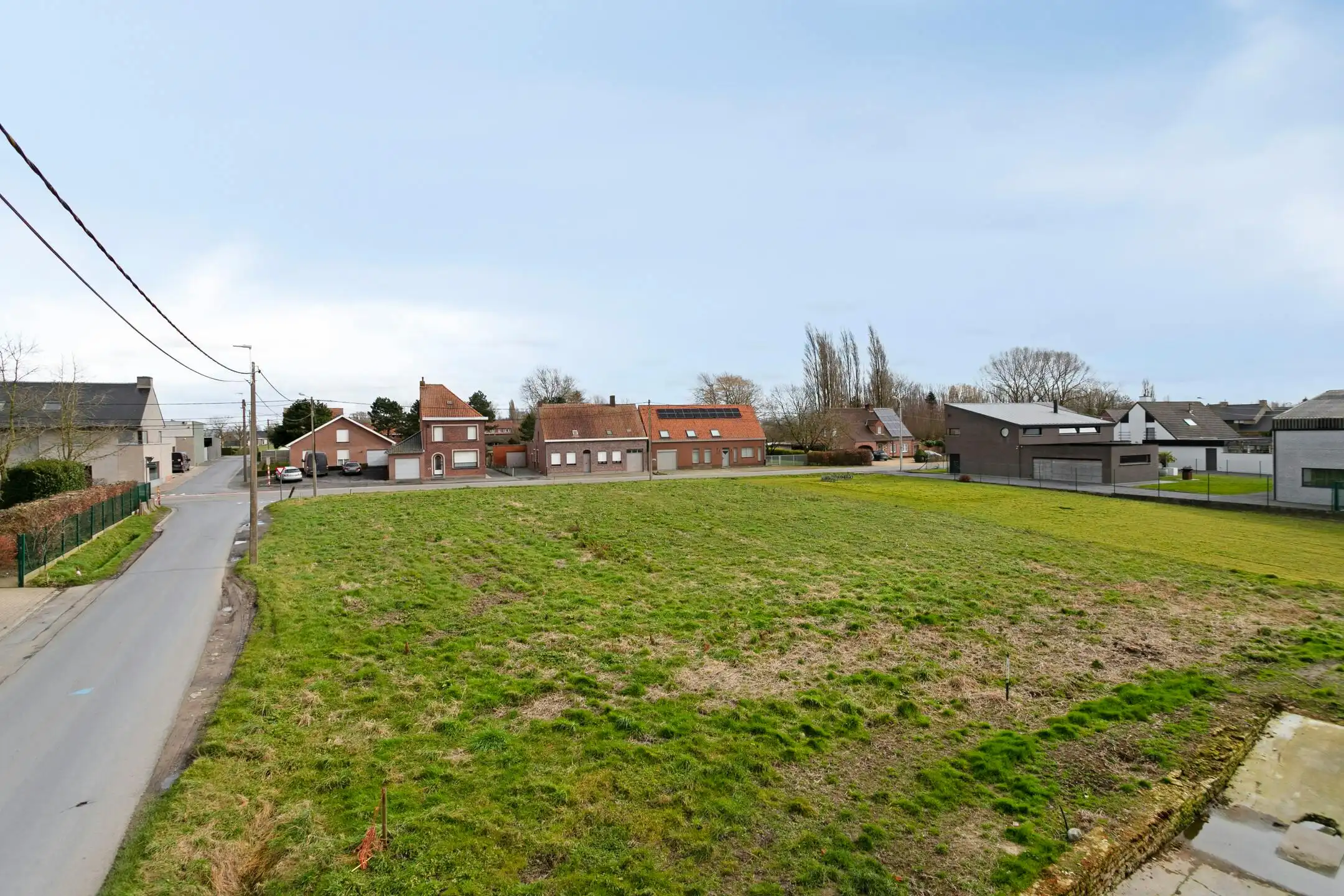 Ruim en strategisch gelegen perceel bouwgrond in Roeselare foto 3