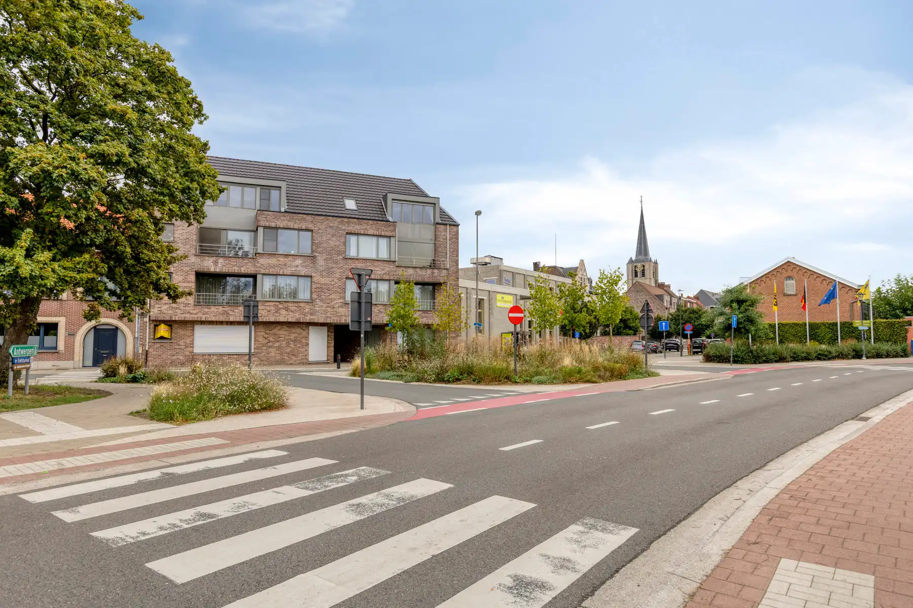 Ruim duplexappartement met 3 slaapkamers in Wommelgem. foto 2