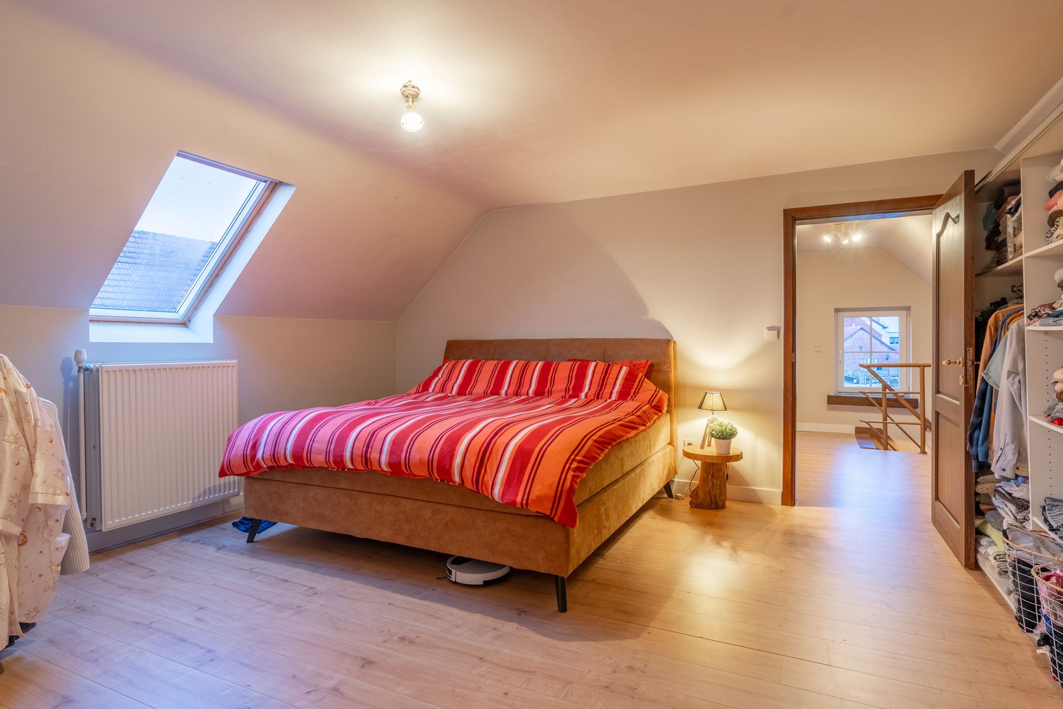 Instapklare gezinswoning met 5 slpks en 2 bdks te Vosselaar. foto 33