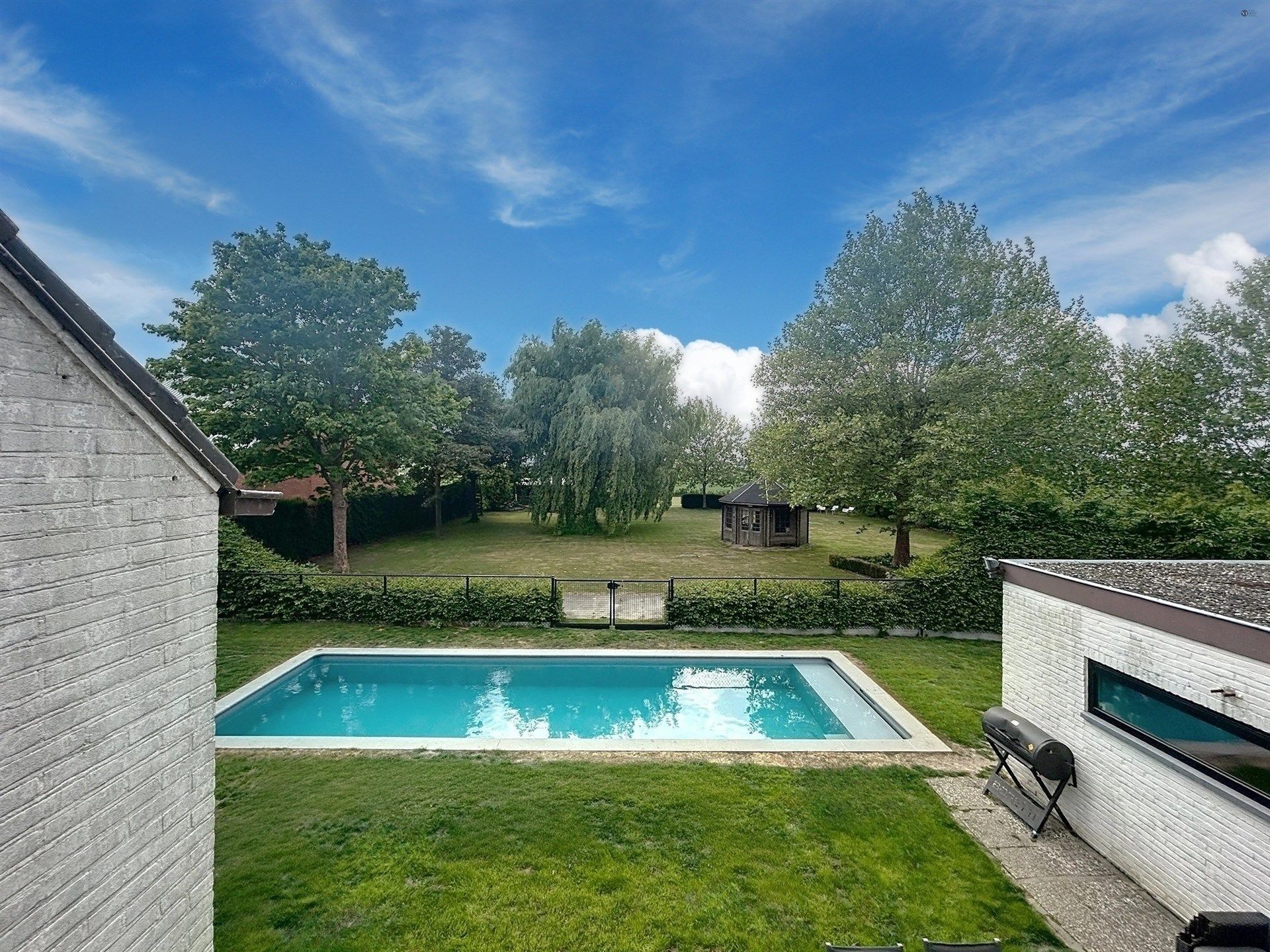 Prachtige villa met 5 slaapkamers, garage en verwarmd zwembad op perceel van 5864 m². foto 19