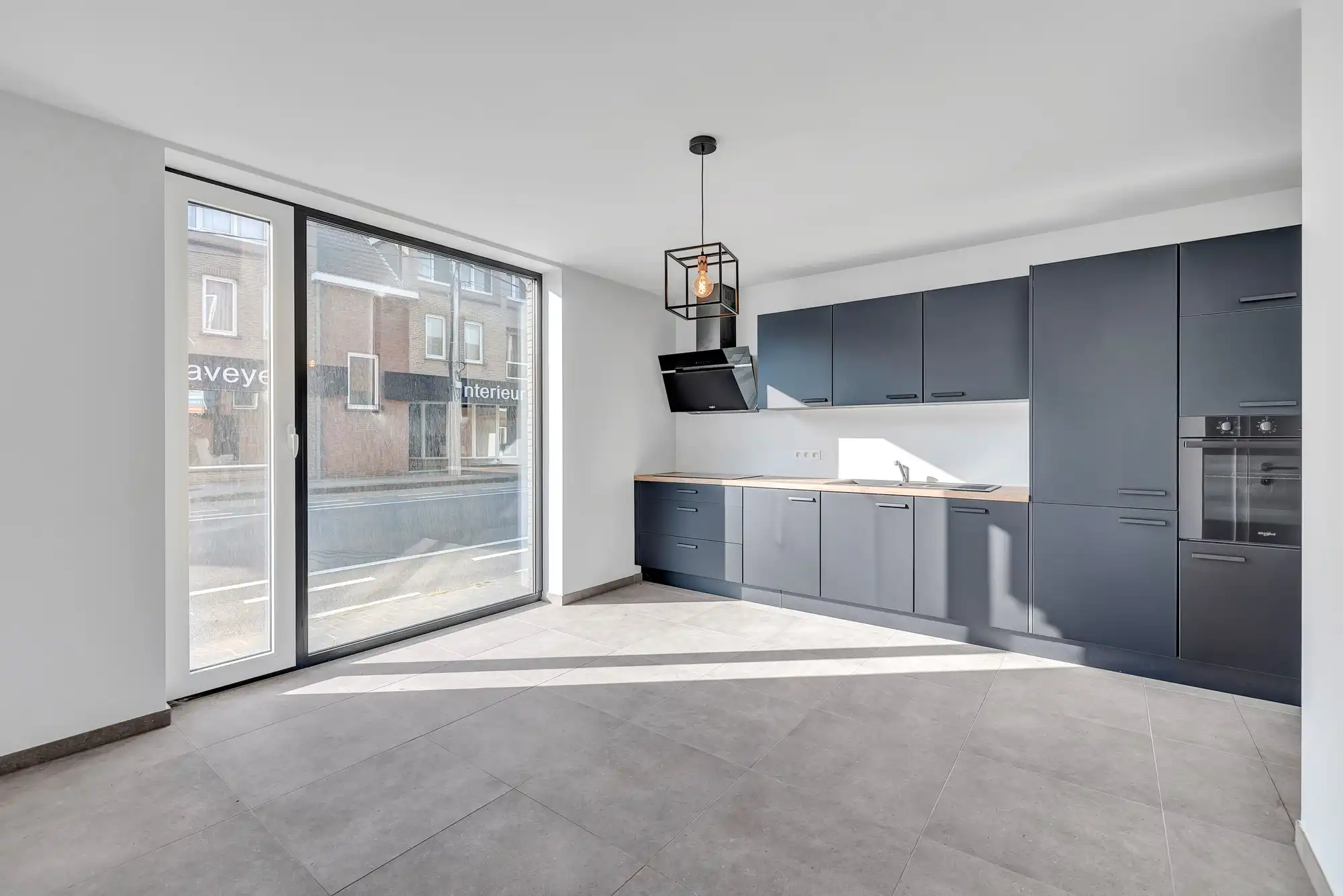 Volledig afgewerkte nieuwbouwwoning met 5 slaapkamers foto 3