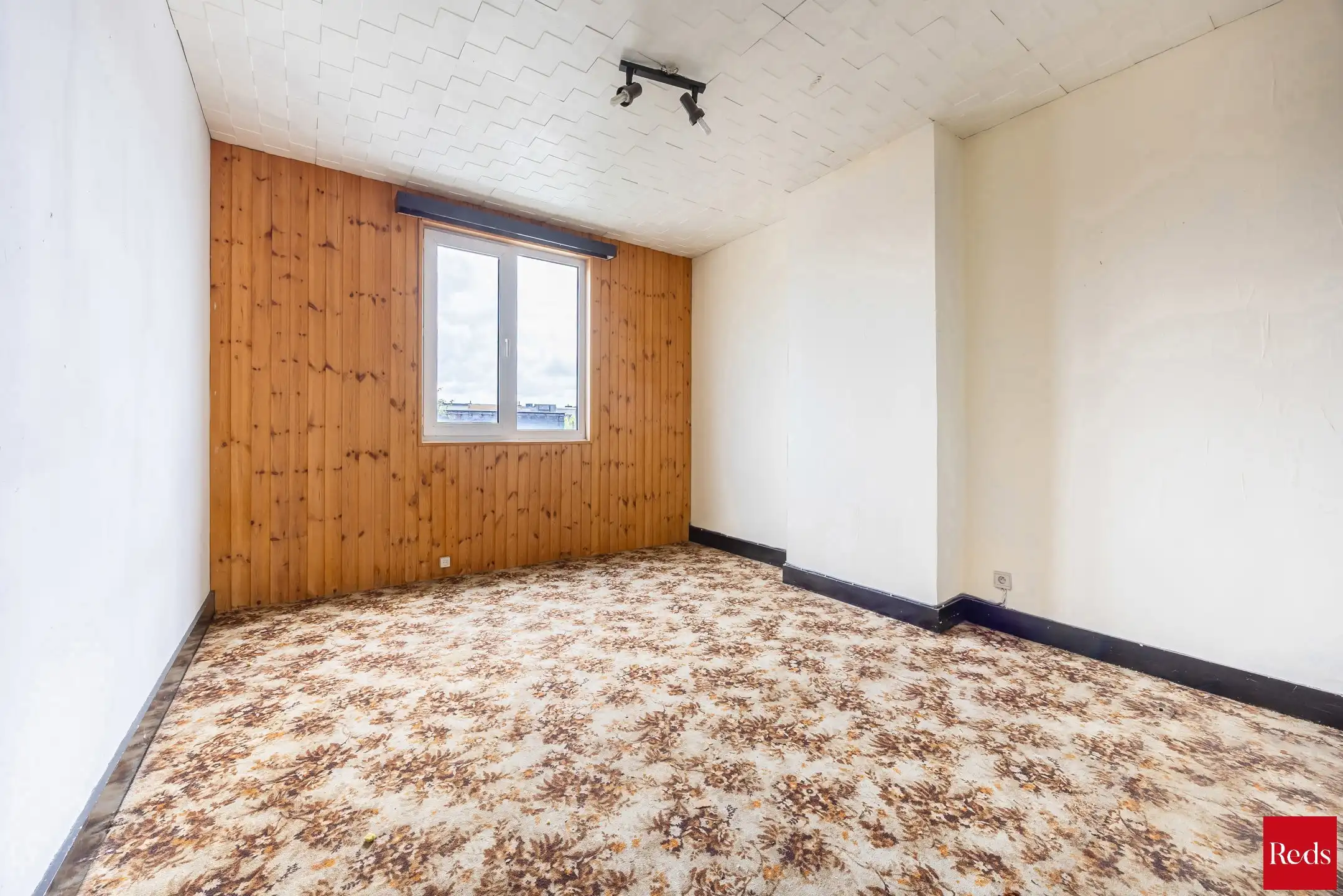 te renoveren woning met 3 ruime slaapkamers , garage en tuin foto 13
