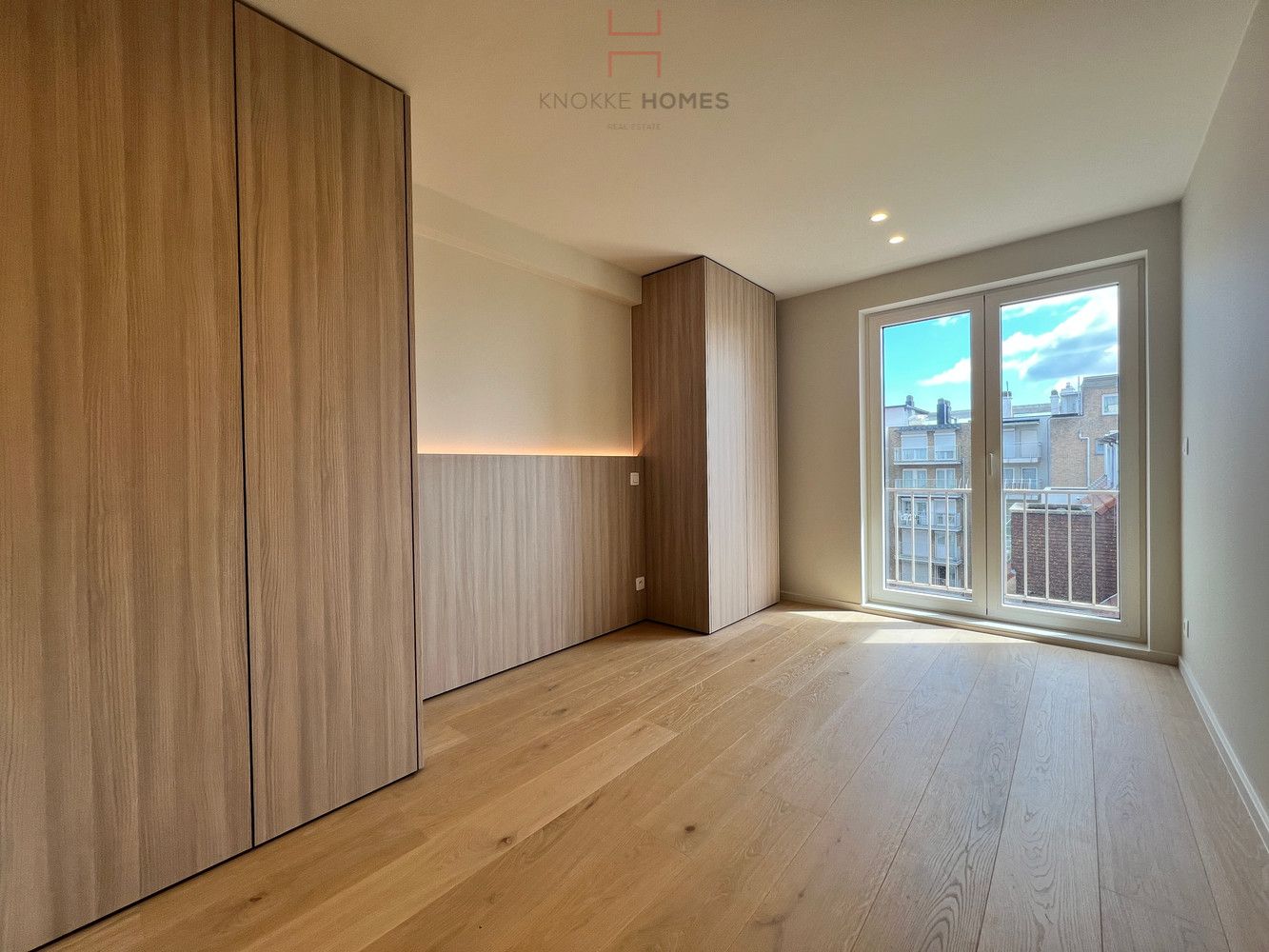 Luxueus gerenoveerd hoekappartement met riant zonneterras in Duinbergen foto 18