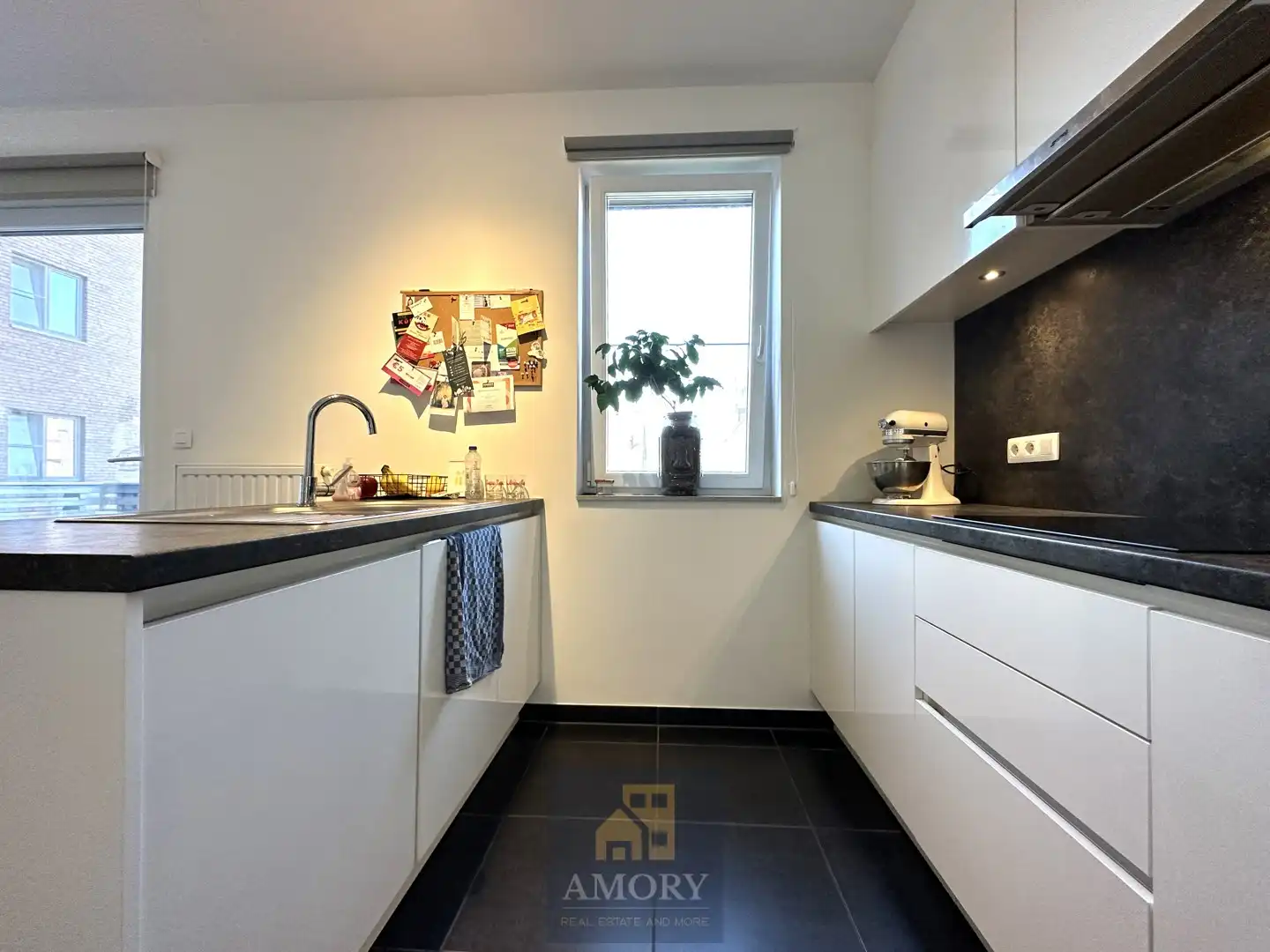2 slaapkamer appartement met terras en autostaanplaats foto 3