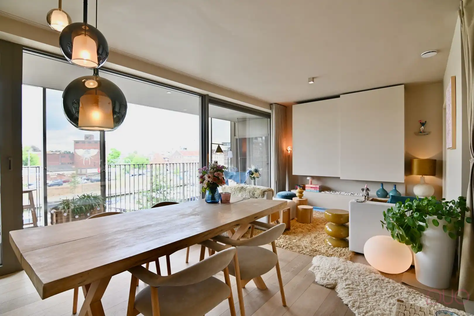 Wonen aan het water, midden in het bruisende hart van Hasselt – perfect bereikbaar en volledig instapklaar! foto 2