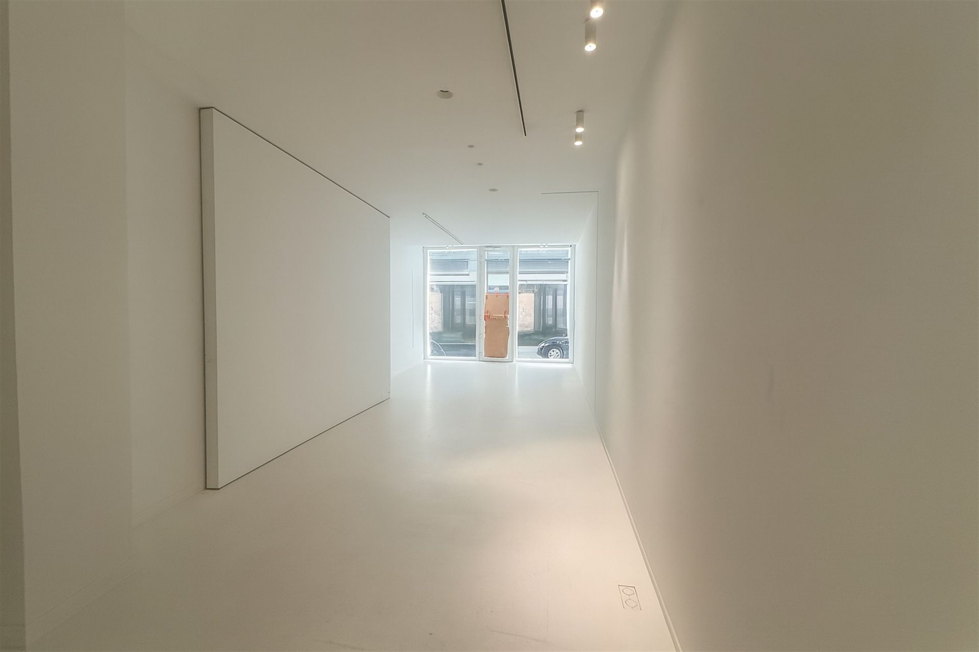 Prachtige unieke verhuring, 2 appartementen en een handelsgelijkvloers te 1000 Brussel. 



 foto {{pictureIndex}}