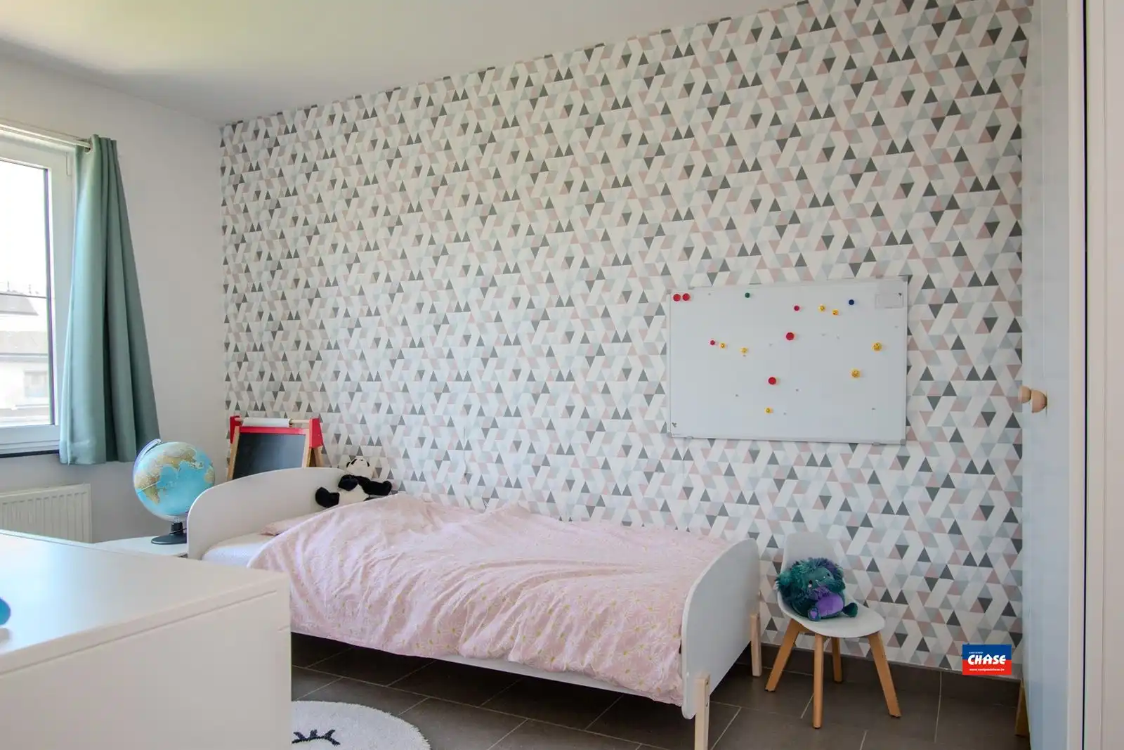 Instapklare woning met 4 slaapkamers, tuin en garagebox foto 19