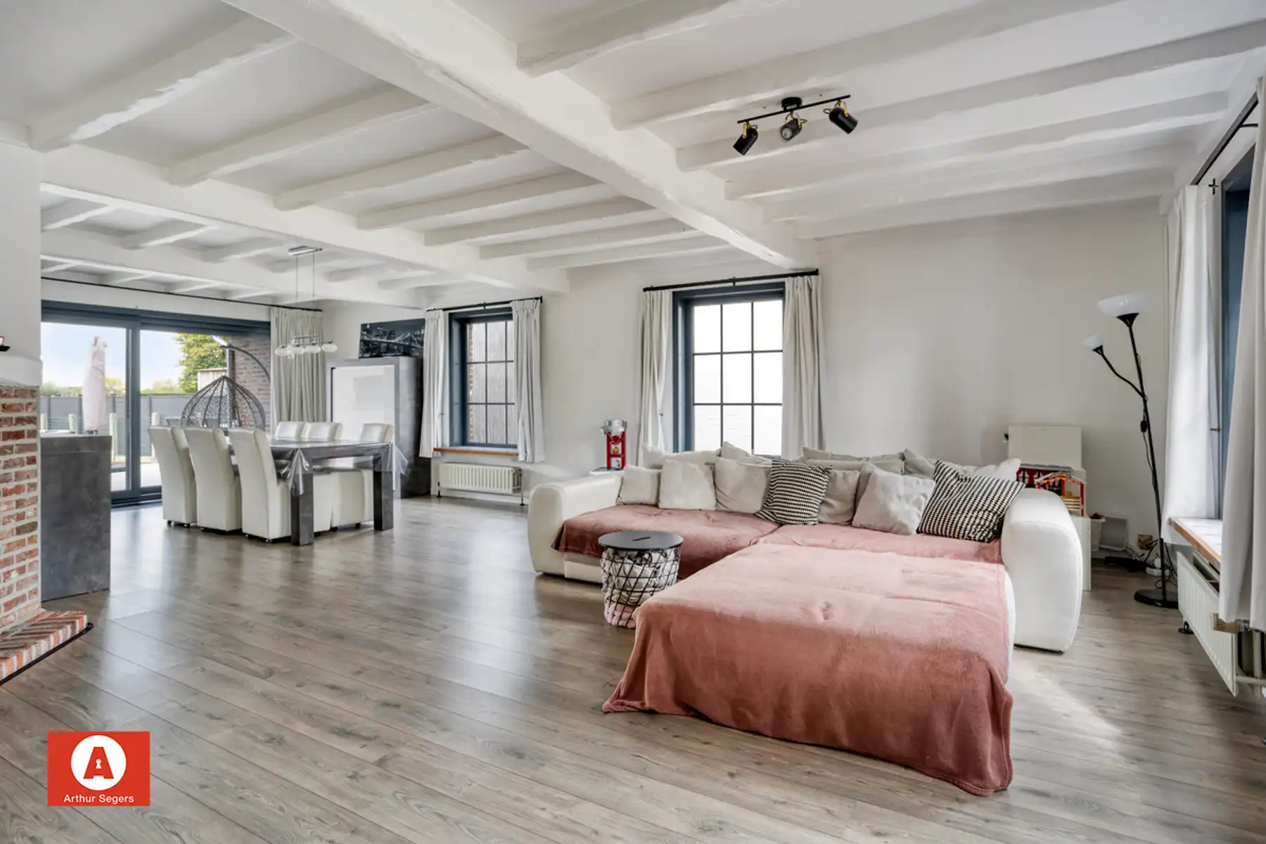 !!! IN OPTIE !!! Instapklare open bebouwing met garage op centrale ligging foto 6