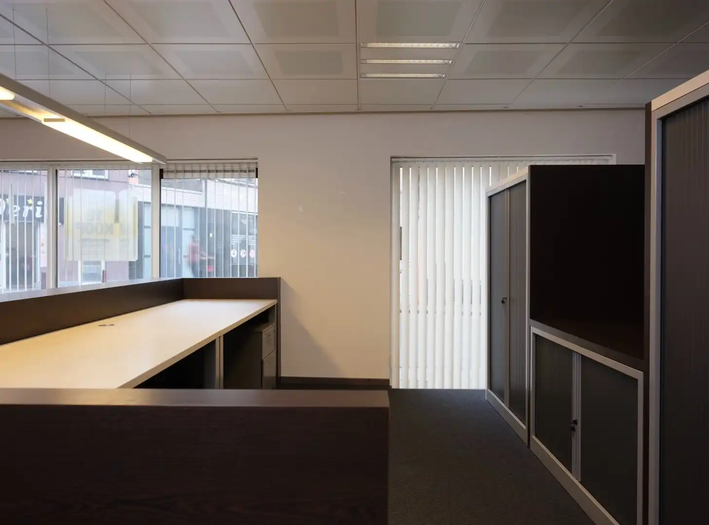 Centraal gelegen gelijkvloerse kantoorruimte te Aalst foto 5