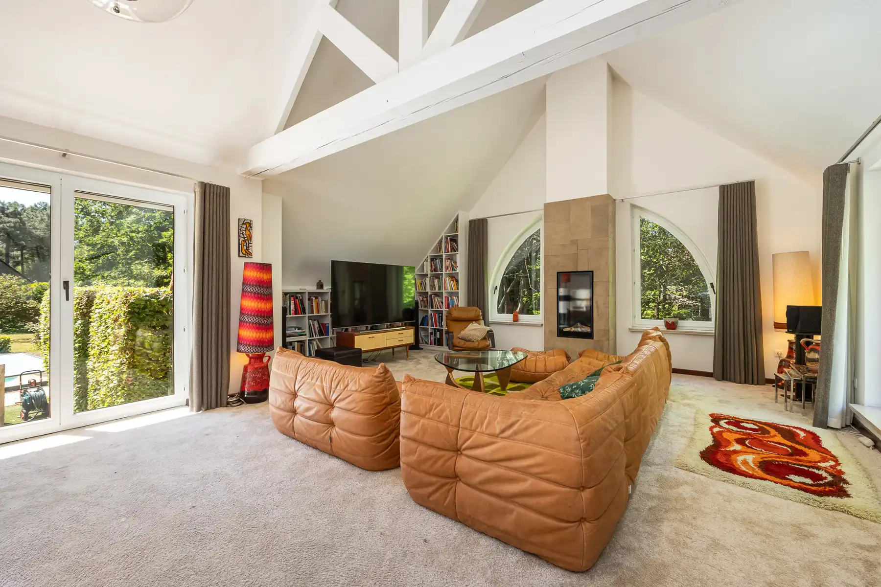 Gerenoveerde villa met 6 slpk, praktijk, zwembad op 1.867m² foto 8