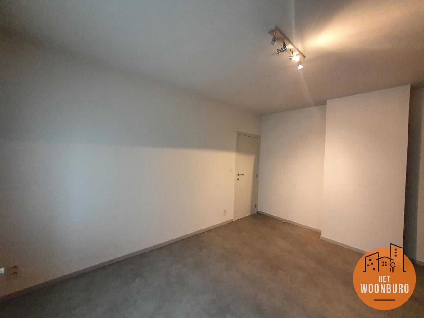 Woning HOB met garage en tuintje foto 12