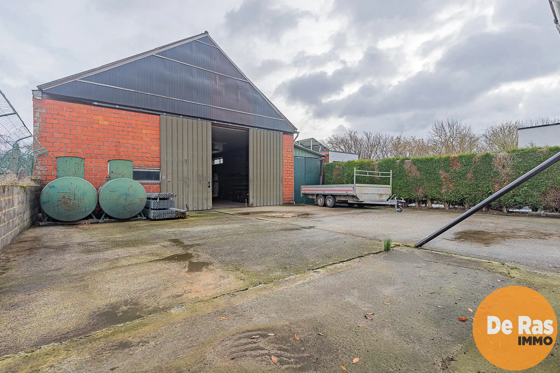 ROZEBEKE - Karakteristieke burgerwoning met loods foto 20