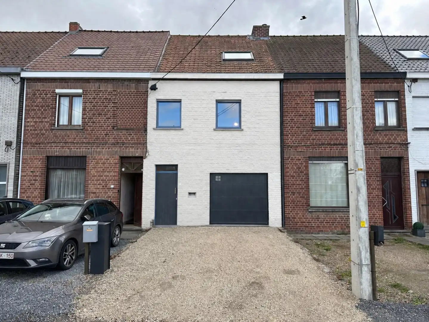 Gerenoveerde woning met o.a. 3 kamers, tuin & garage foto {{pictureIndex}}