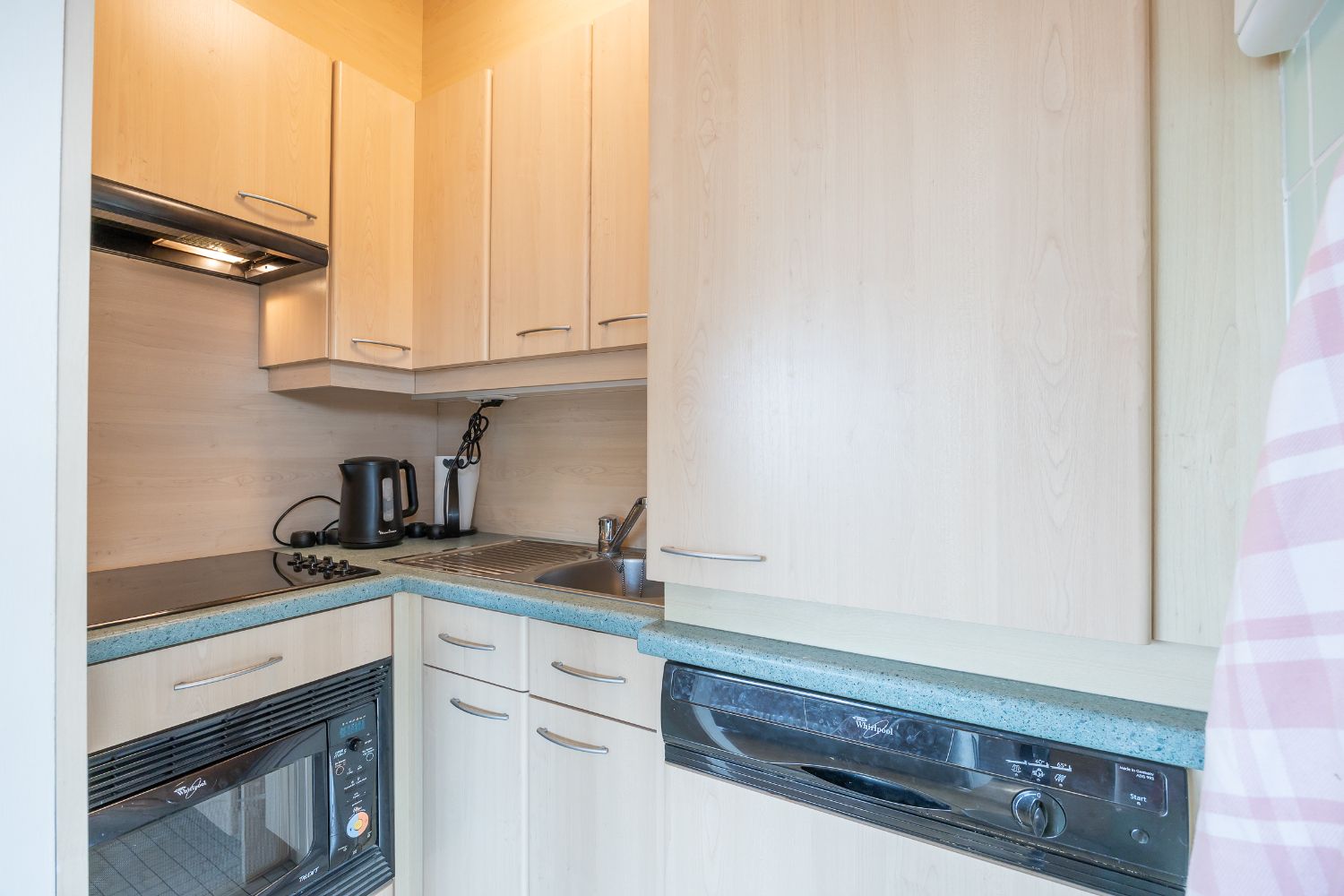 Instapklaar 1-slaapkamerappartement op topligging in Middelkerke foto 6