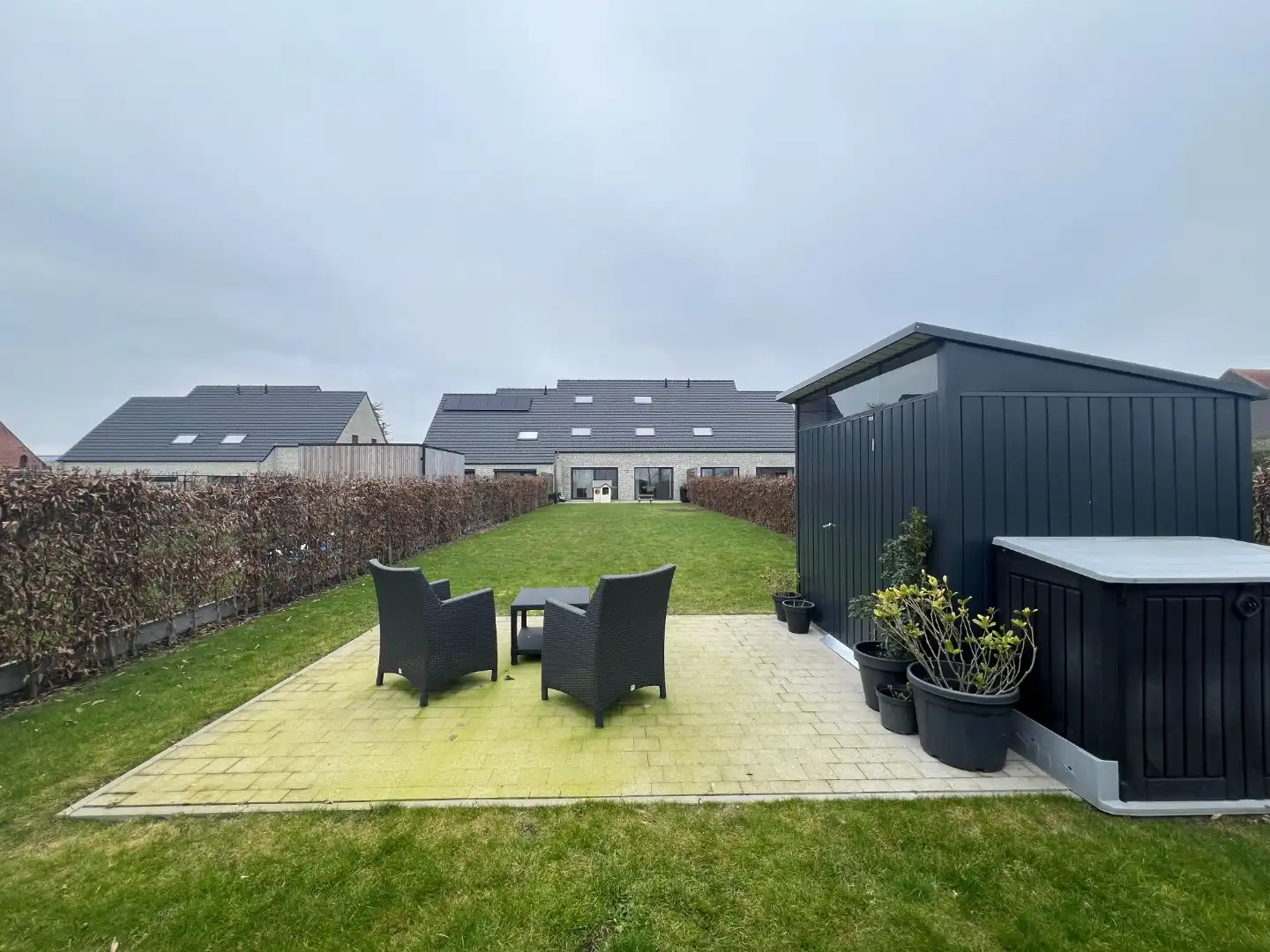 Ruime woning met 3 slaapkamers, garage en tuin foto 19