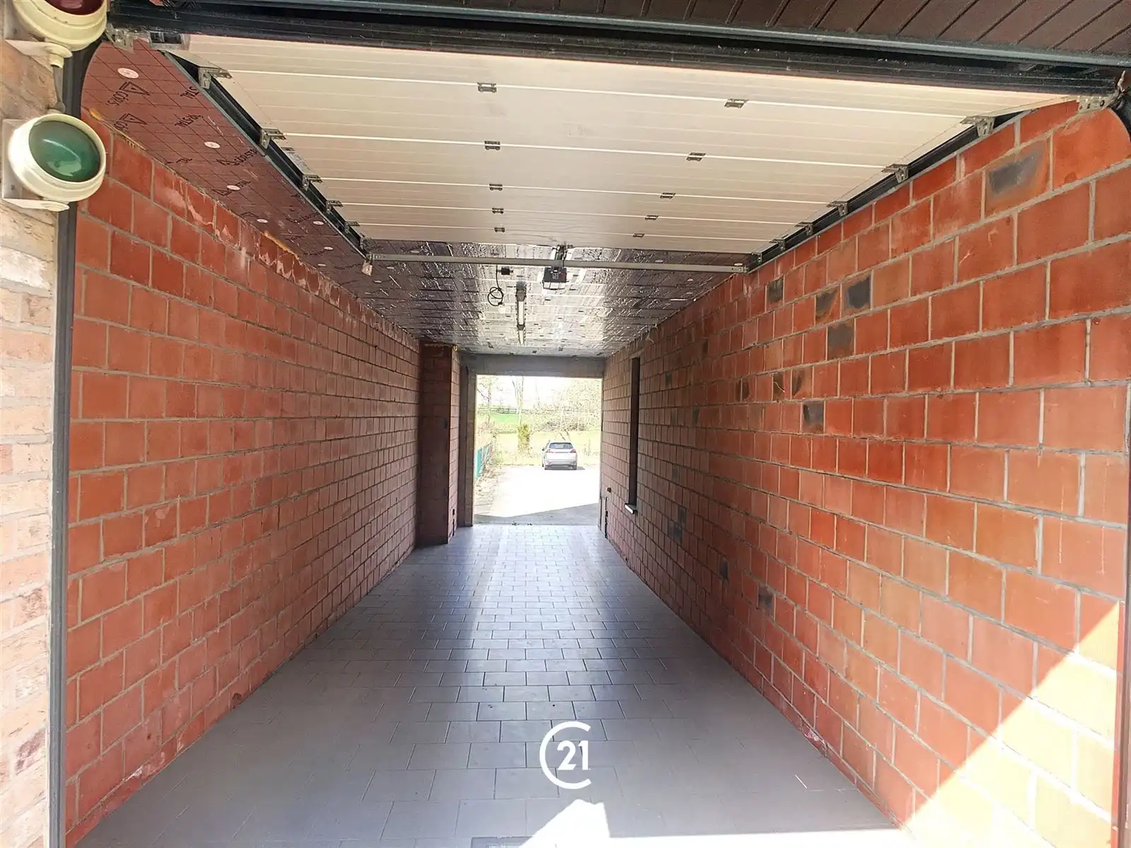 Instapklaar duplexappartement in klein gebouw nabij centrum Appelterre. foto 16