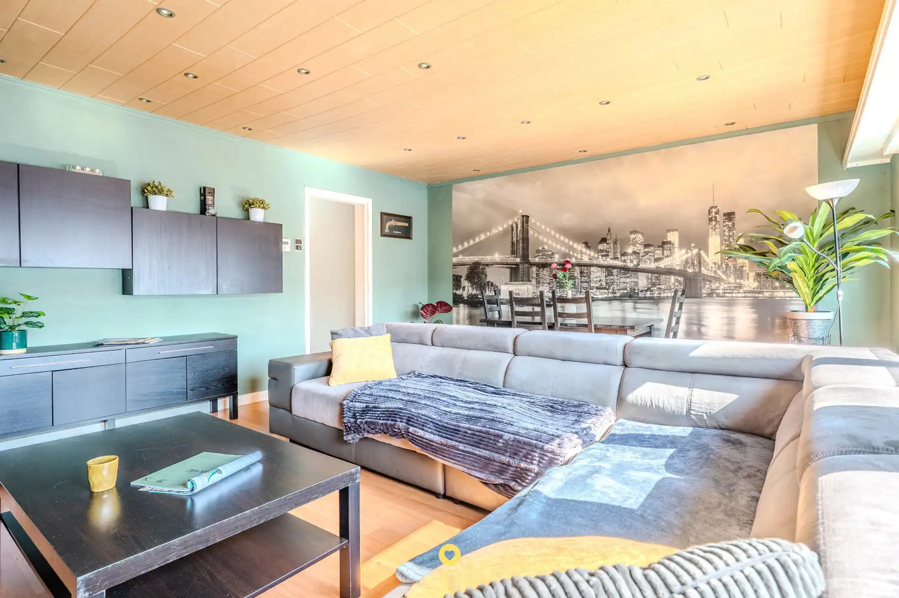 Appartement met 1 slk, westgericht terras en veel potentieel foto 2