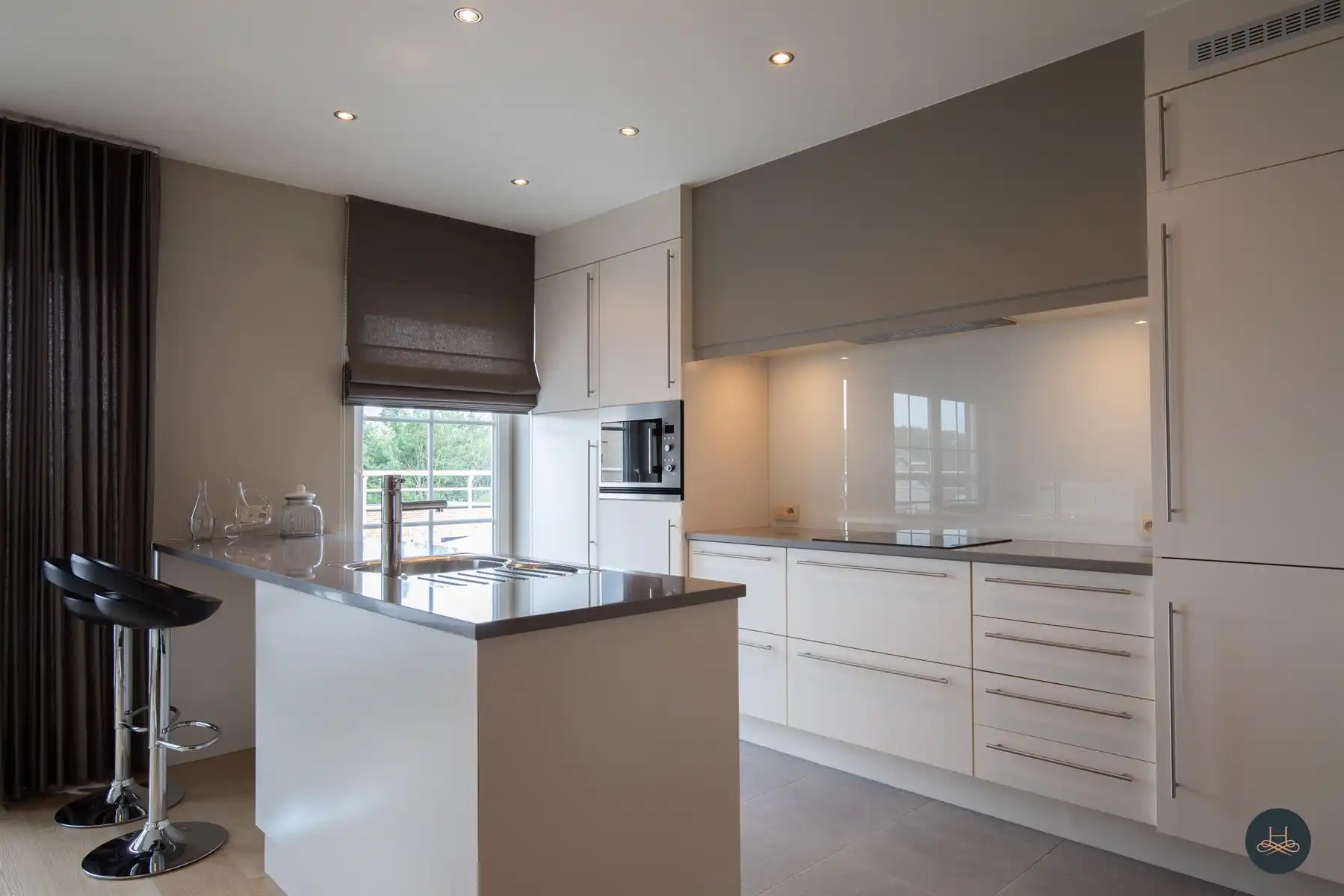 Gezellig appartement met groot terras foto 7