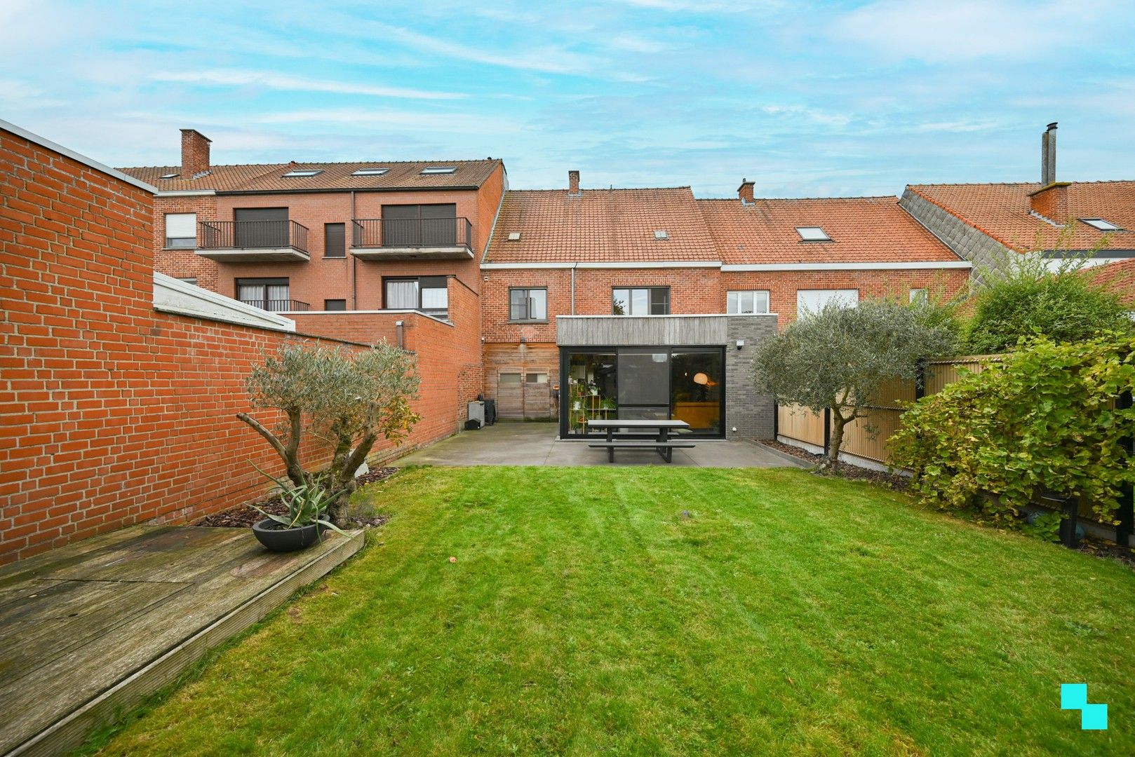 Verrassend ruime, instapklare ééngezinswoning te Izegem foto {{pictureIndex}}