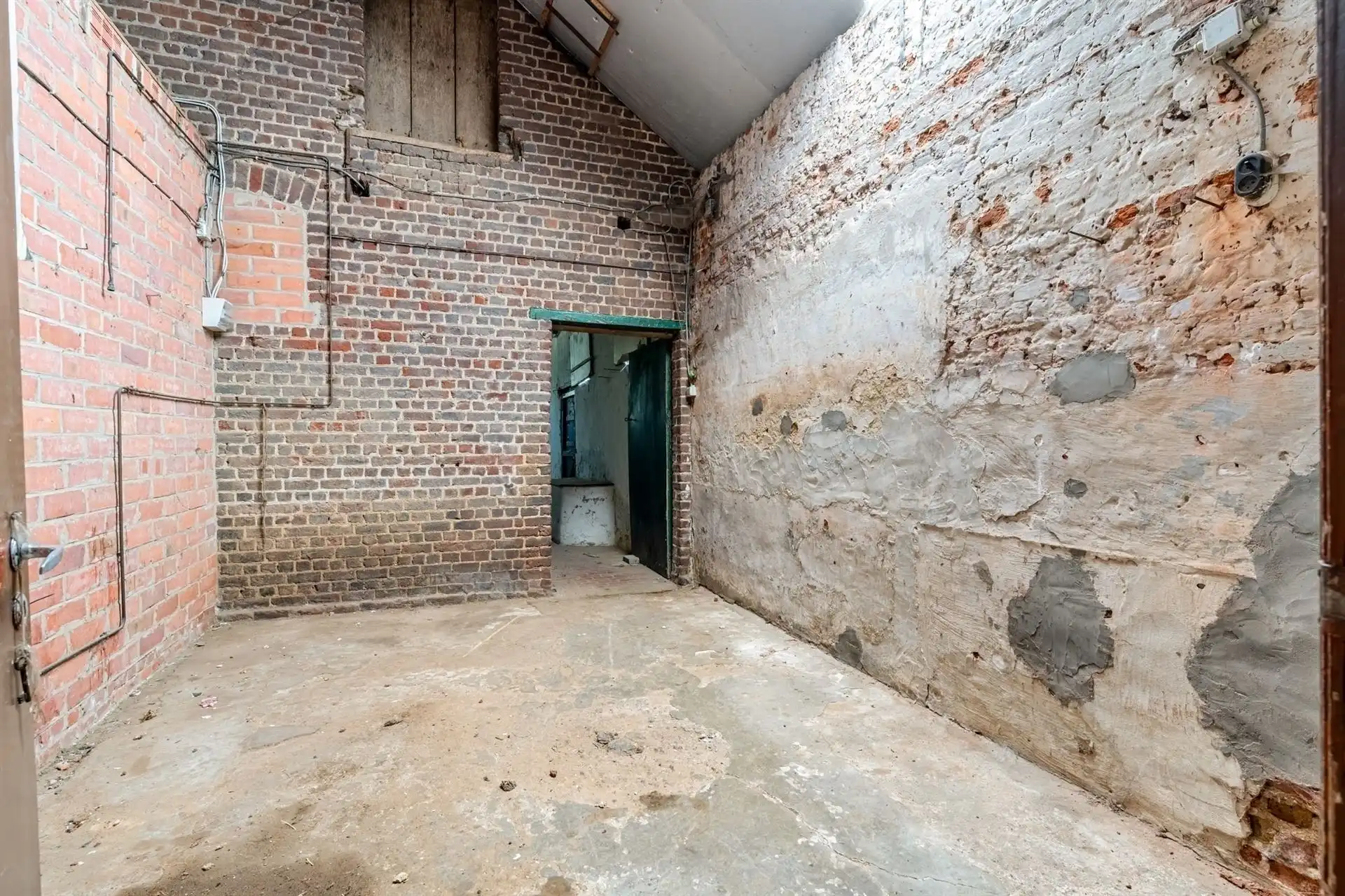 Te renoveren vierkantshoeve. foto 28