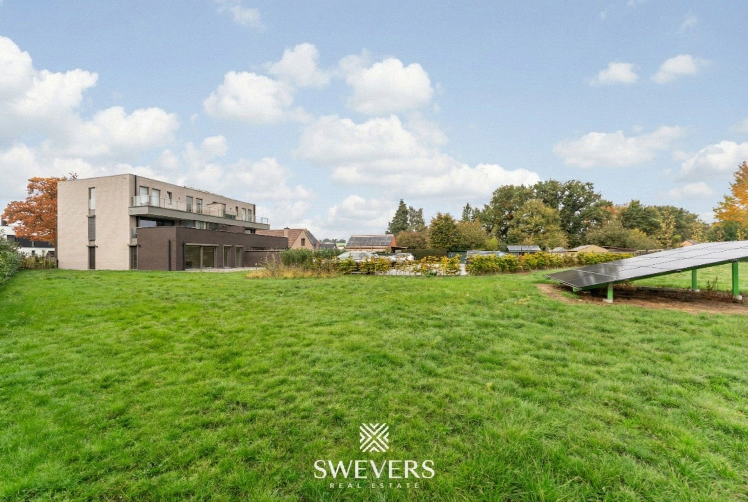 Stijlvol, gelijkvloers en instapklaar appartement (208 m²) mét private tuin en private kelder vlakbij Zolder-centrum foto 30