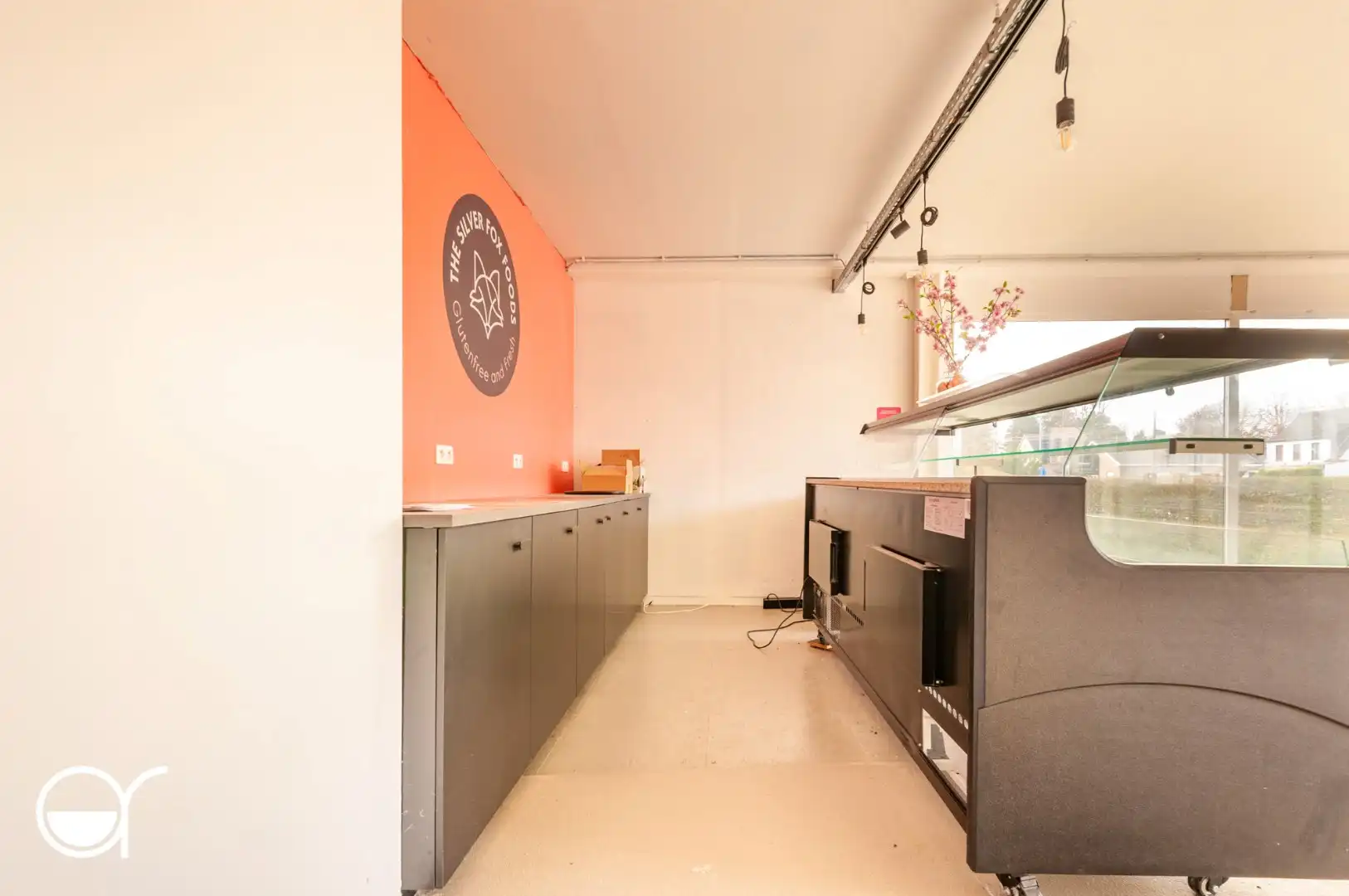 Handelsgelijkvloers op drukke locatie foto 13