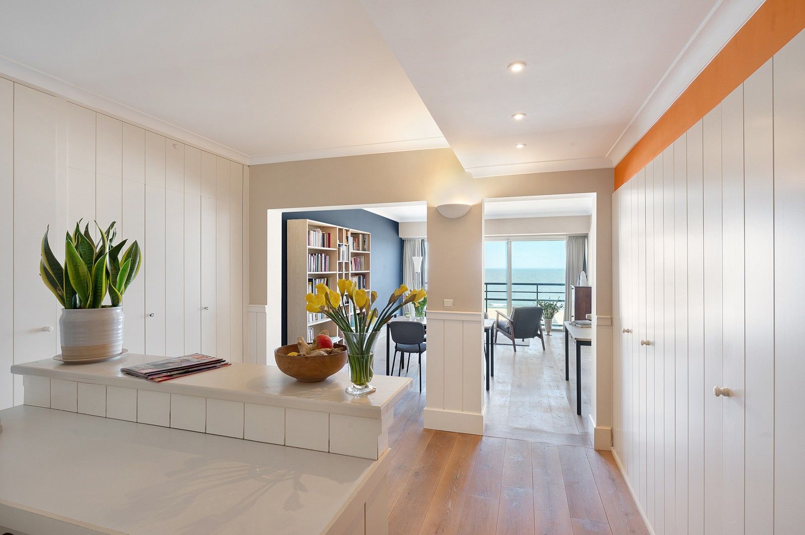 Pied-à-terre met frontaal zeezicht ideaal gelegen in het Zoute. foto 4
