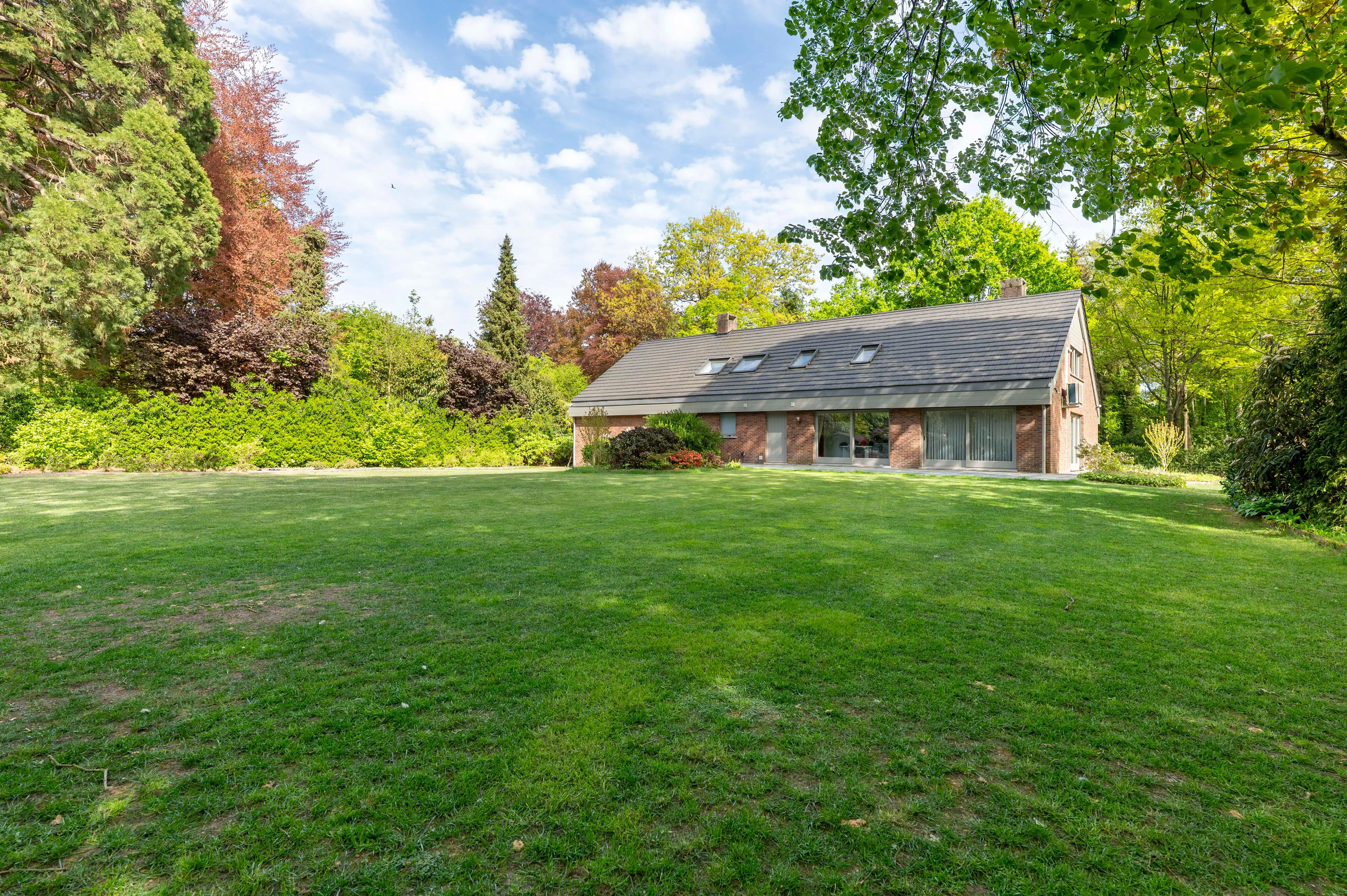 Ruime villa met praktijkruimte op toplocatie in Schotenhof. foto 35