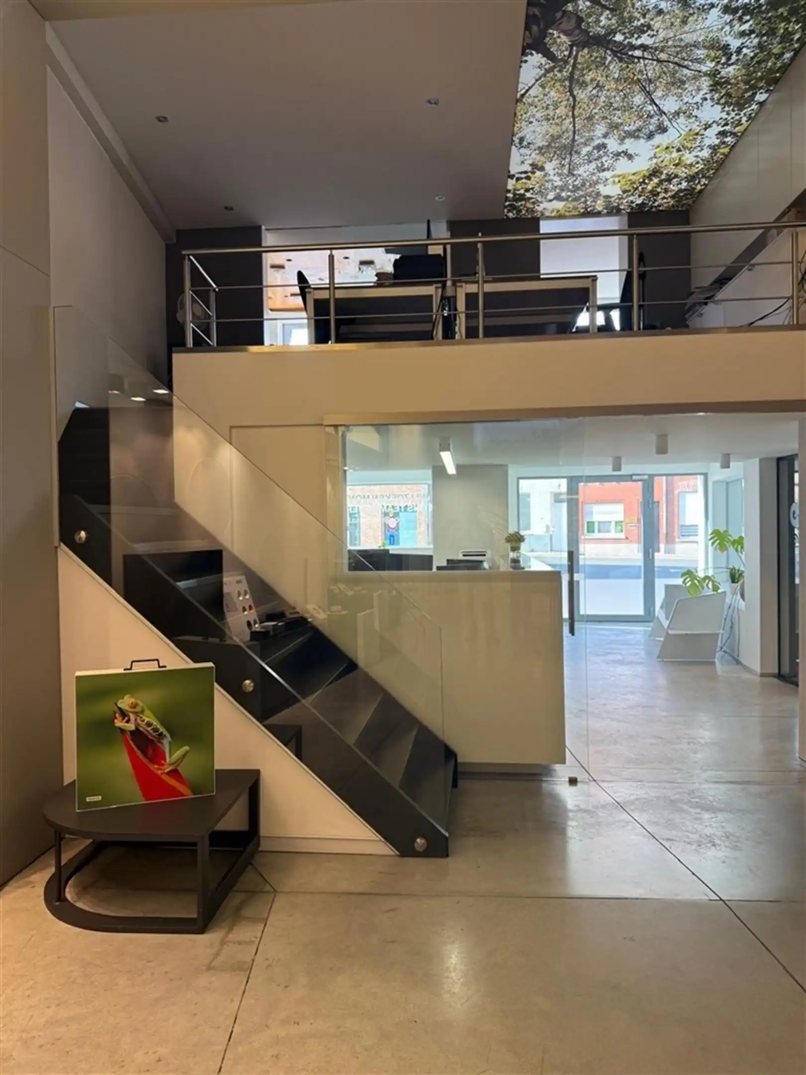 Bedrijfsgebouw te Roeselare foto 3