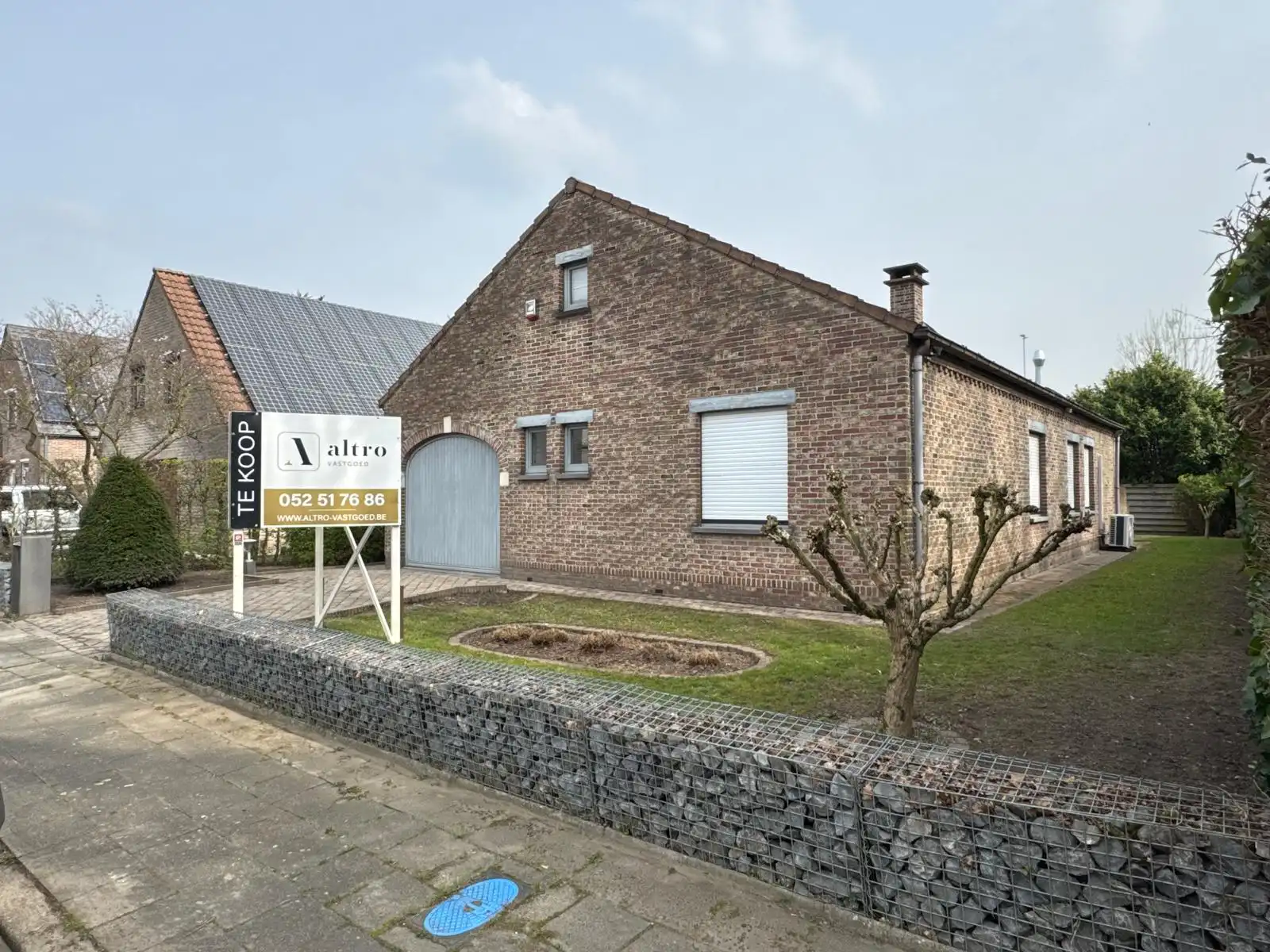 Instapklare woning met tuin in rustige wijk Aartselaar foto {{pictureIndex}}