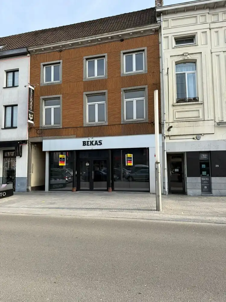Commercieel te huur Graanmarkt 31 - 9400 Ninove