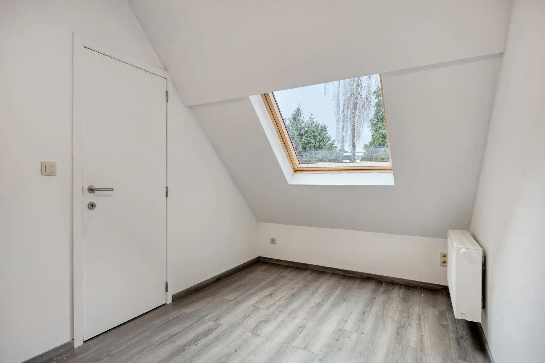 Instapklare woning met 4 slaapkamers in centrum Wetteren  foto 16