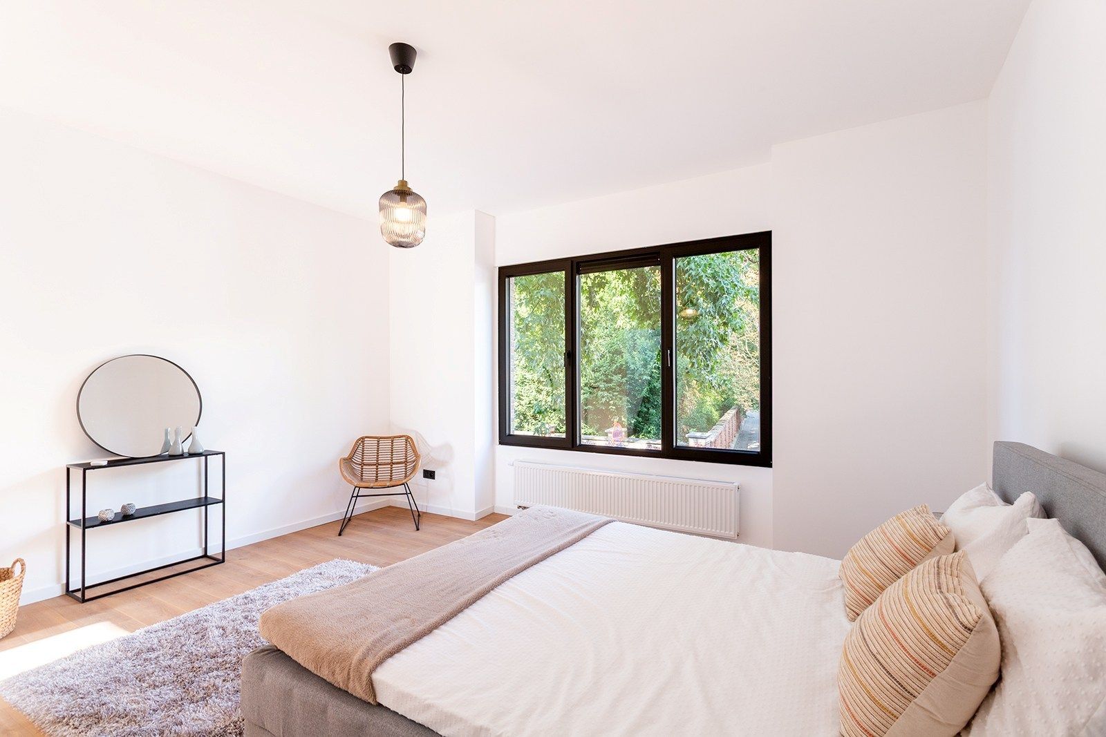 Tiptop gerenoveerde woning met tuin foto 17