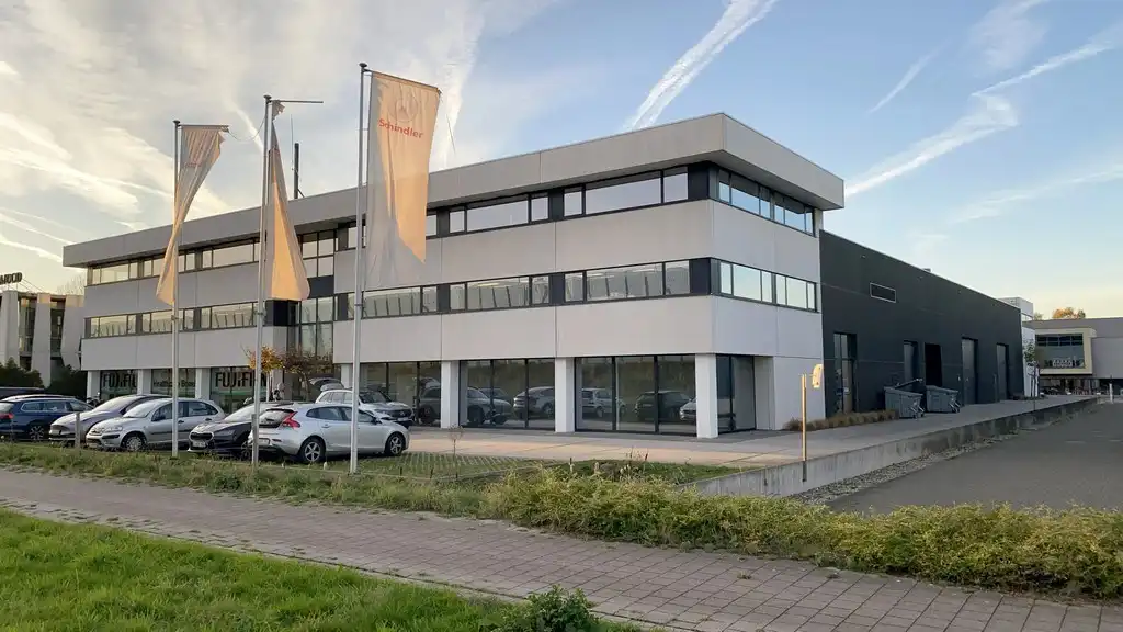 Kantoor met opslagruimte te huur in Burcht foto {{pictureIndex}}