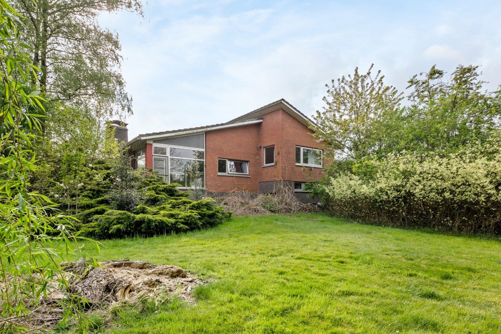 BUNGALOW MET POTENTIEEL OP TOPLOCATIE 23a97ca foto 2