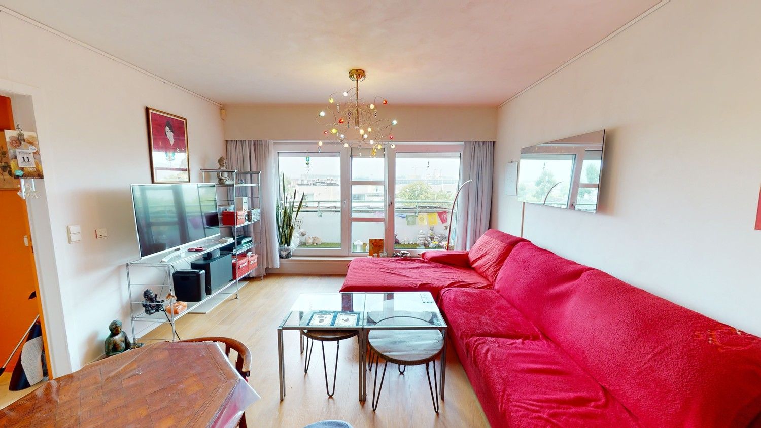 Ruim, gerenoveerd appartement met (hotel)diensten nabij Gent te koop! foto 3