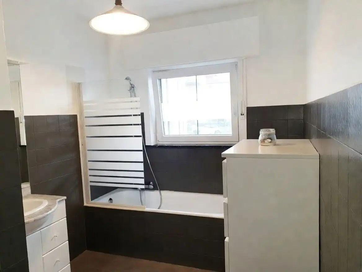 MODERN 2 SLAAPKAMER APPARTEMENT OP WANDELAFSTAND VAN STRAND EN CENTRUM foto 7