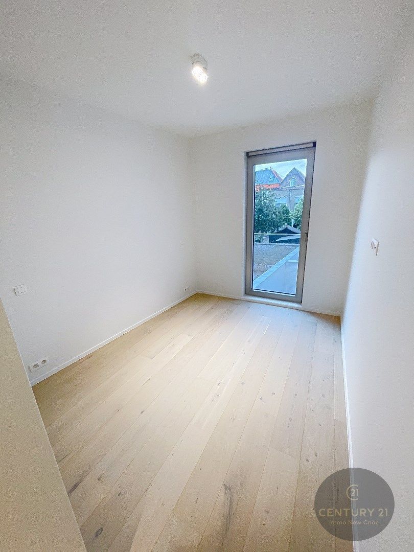 Luxe appartement met terras in residentie OYSTER, Knokke-Heist, 2 slaapkamers, bouwjaar 2025, bewoonbare oppervlakte 89.00m², 2 badkamers foto 8