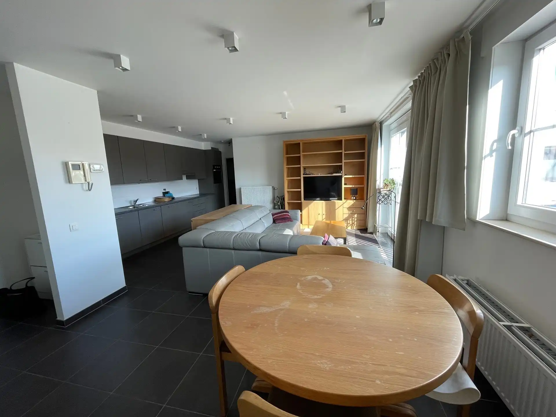 Zeer centraal gelegen appartement in de Residentie ‘Heusdine”. foto 6
