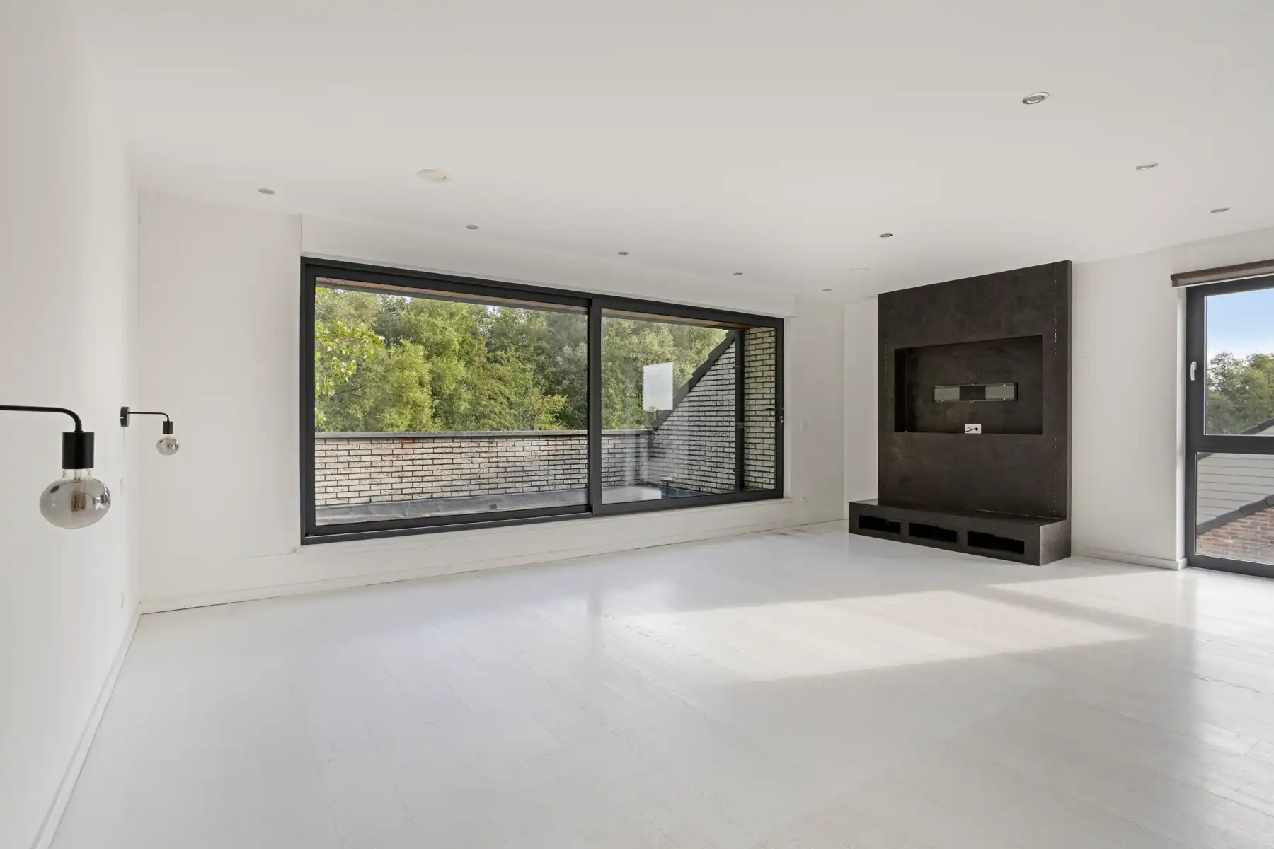 Lichtrijke driegevelwoning met 250 m² woonruimte foto 12