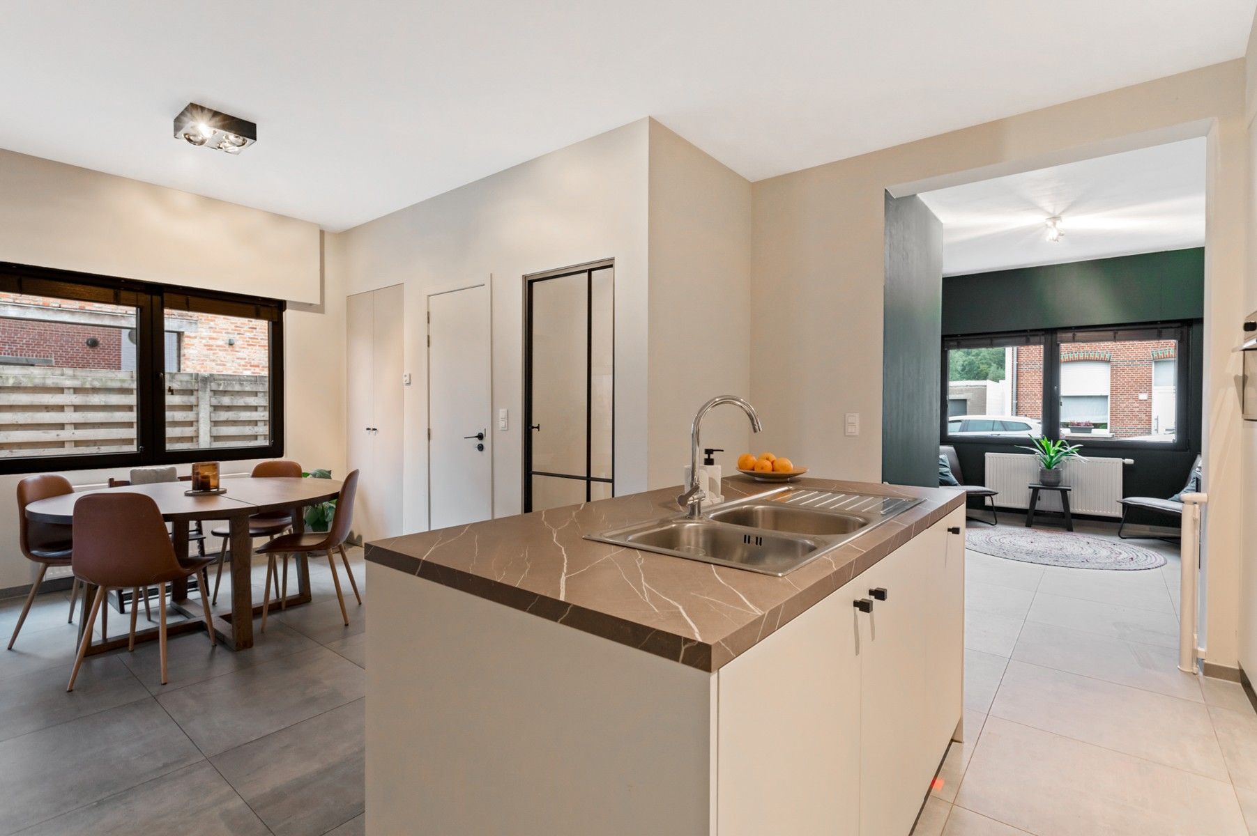 Charmant, stijlvol en hedendaags wonen op toplocatie foto 4