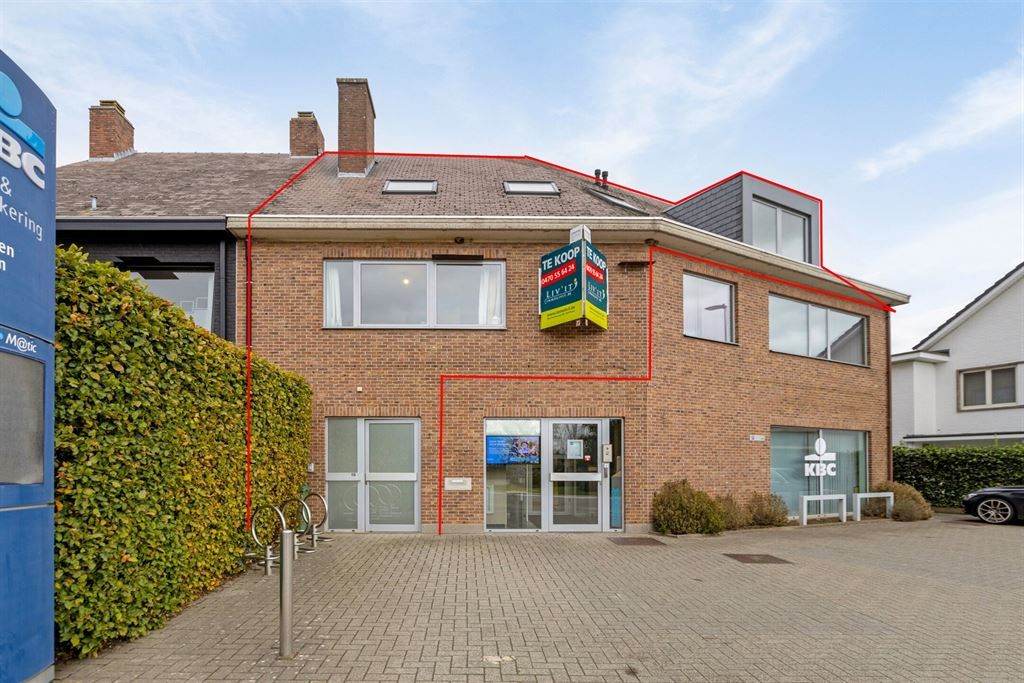 Ruim dakappartement op een toplocatie foto 1