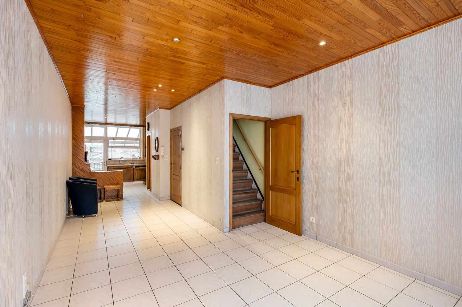 OP TE FRISSEN WONING MET MAGAZIJN VLAK BIJ CENTRUM MECHELEN foto 7